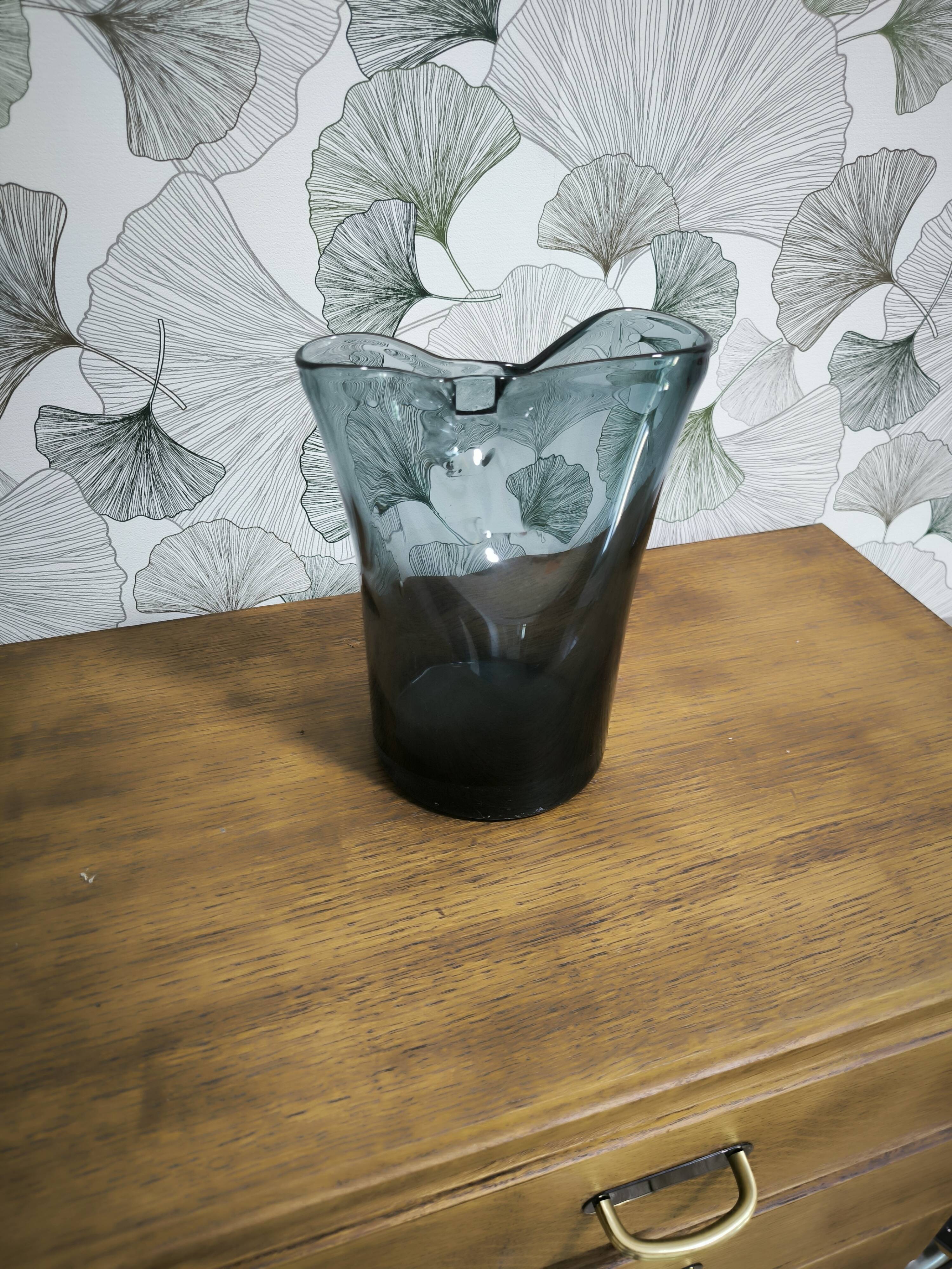 Smoked glass vase with blue gradient