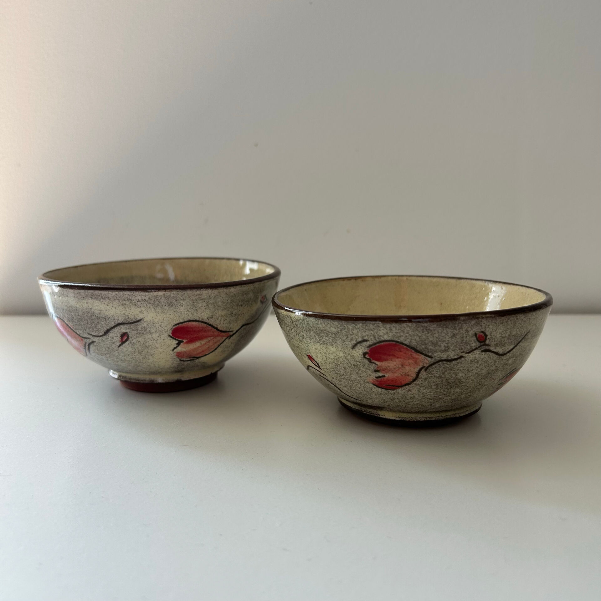 Pair of signed Japanese bowls