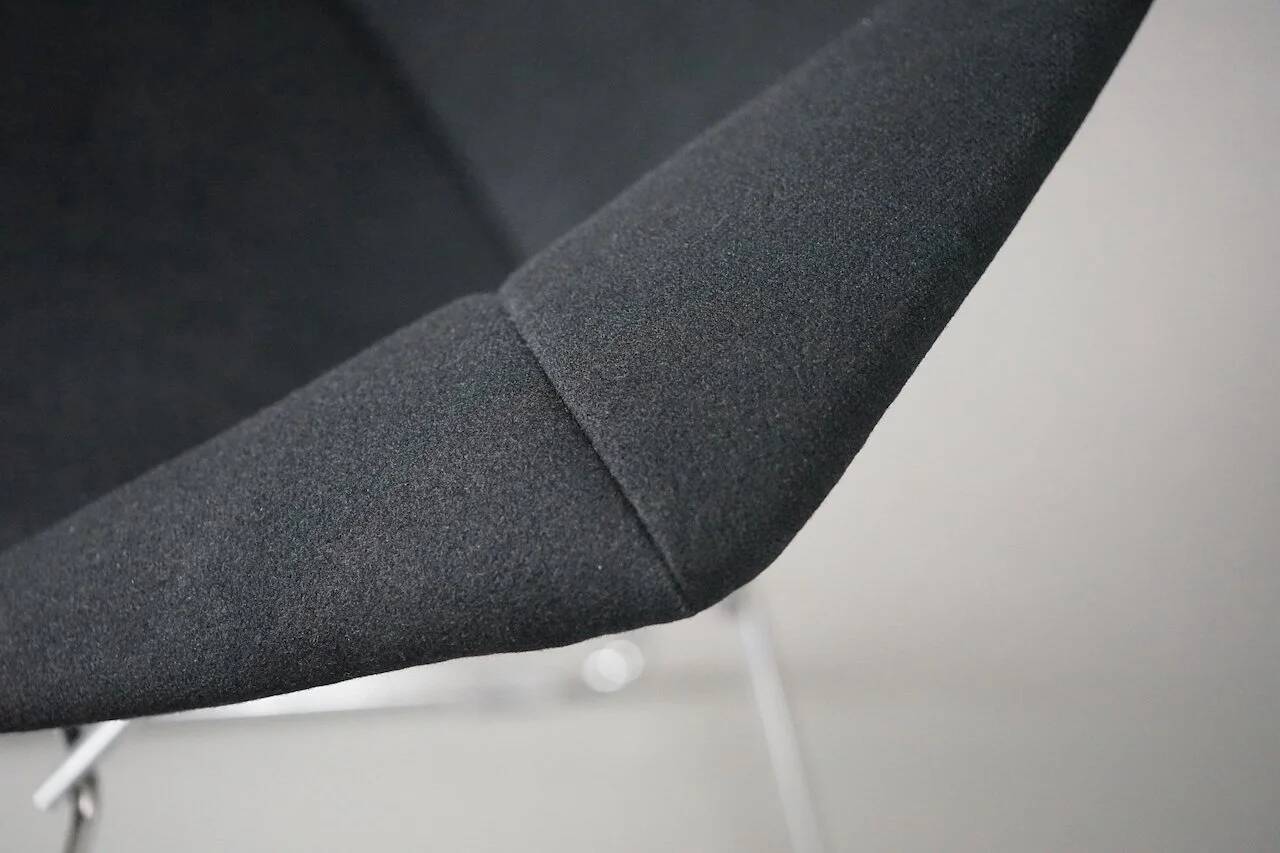 Diamond Chair Model 421 by Harry Bertoia for Knoll Int.