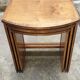 Tables gigognes en bois clair