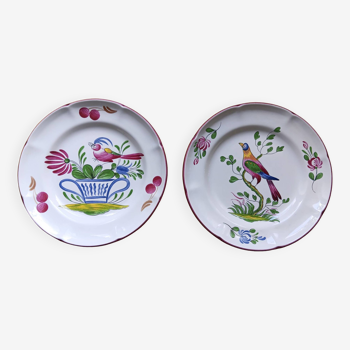 2 assiettes plates en faïence, Saint Clément, vintage (73 et 76). Motifs fleurs et oiseaux.