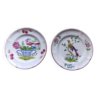 2 assiettes plates en faïence, Saint Clément, vintage (73 et 76). Motifs fleurs et oiseaux.