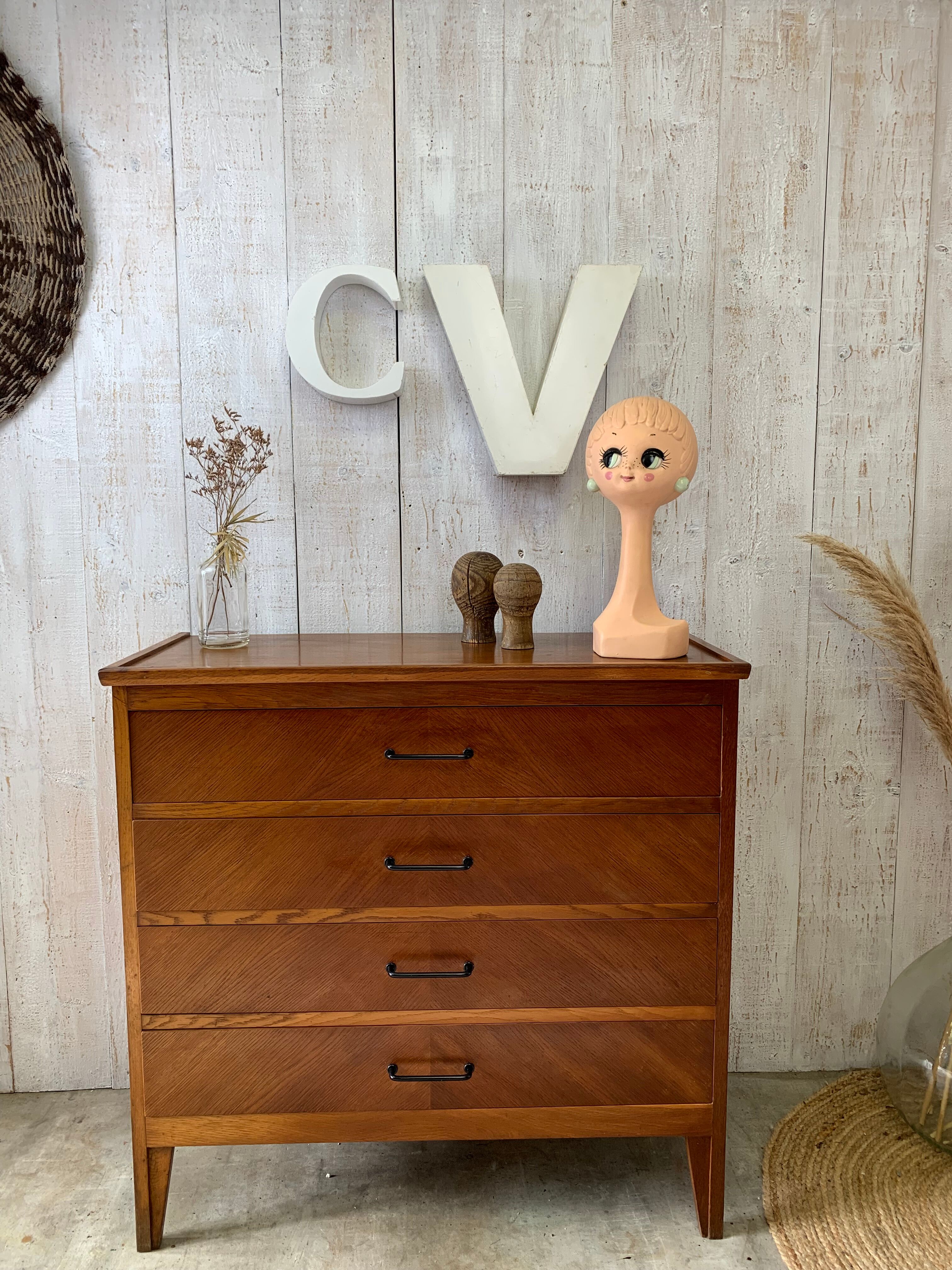 Vintage chest of drawers