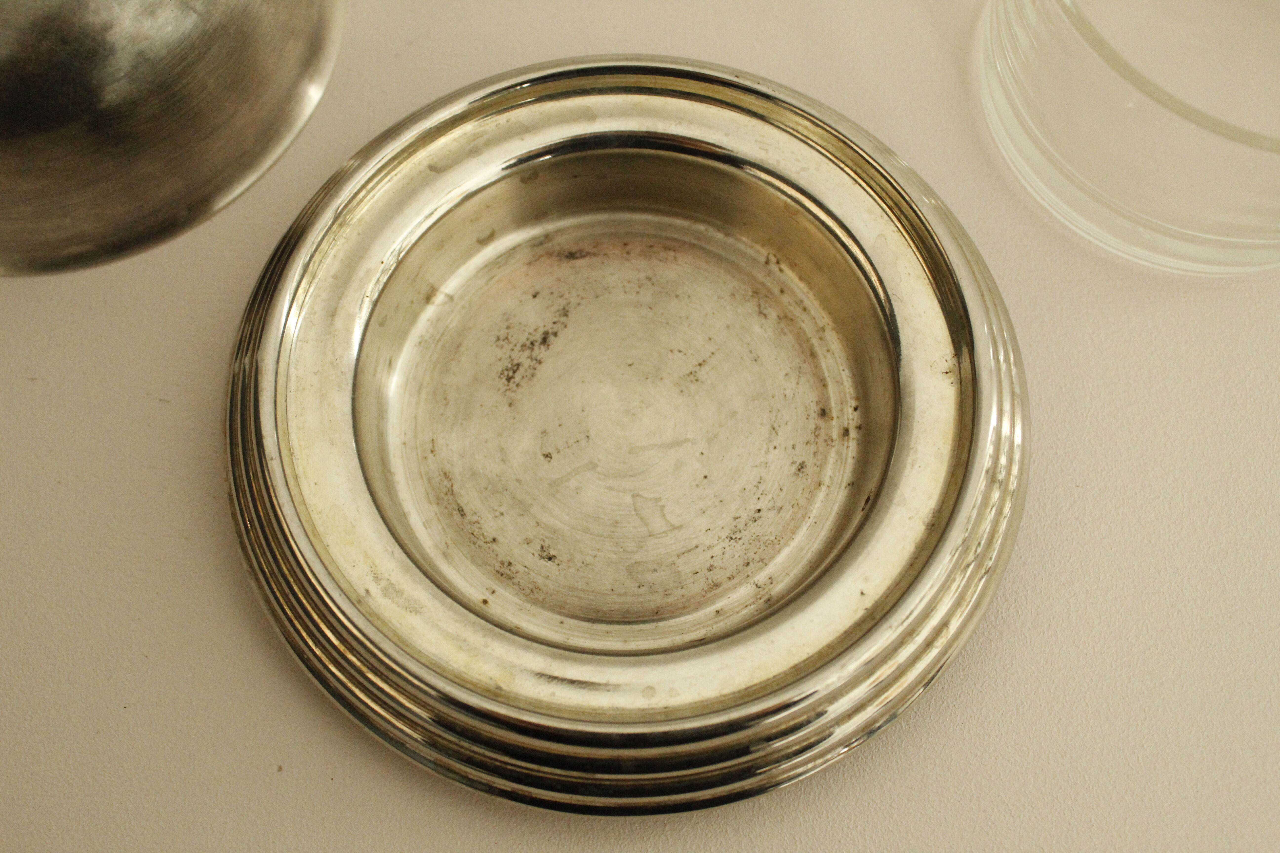 Round butter dish with bell - glass and metal
