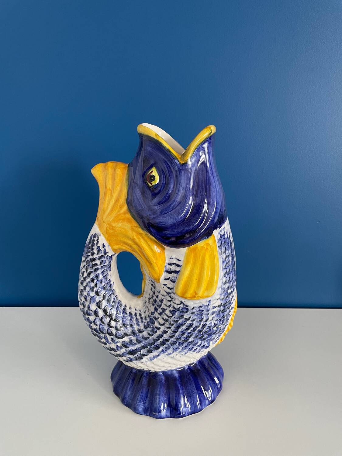 Slush ceramic fish vase