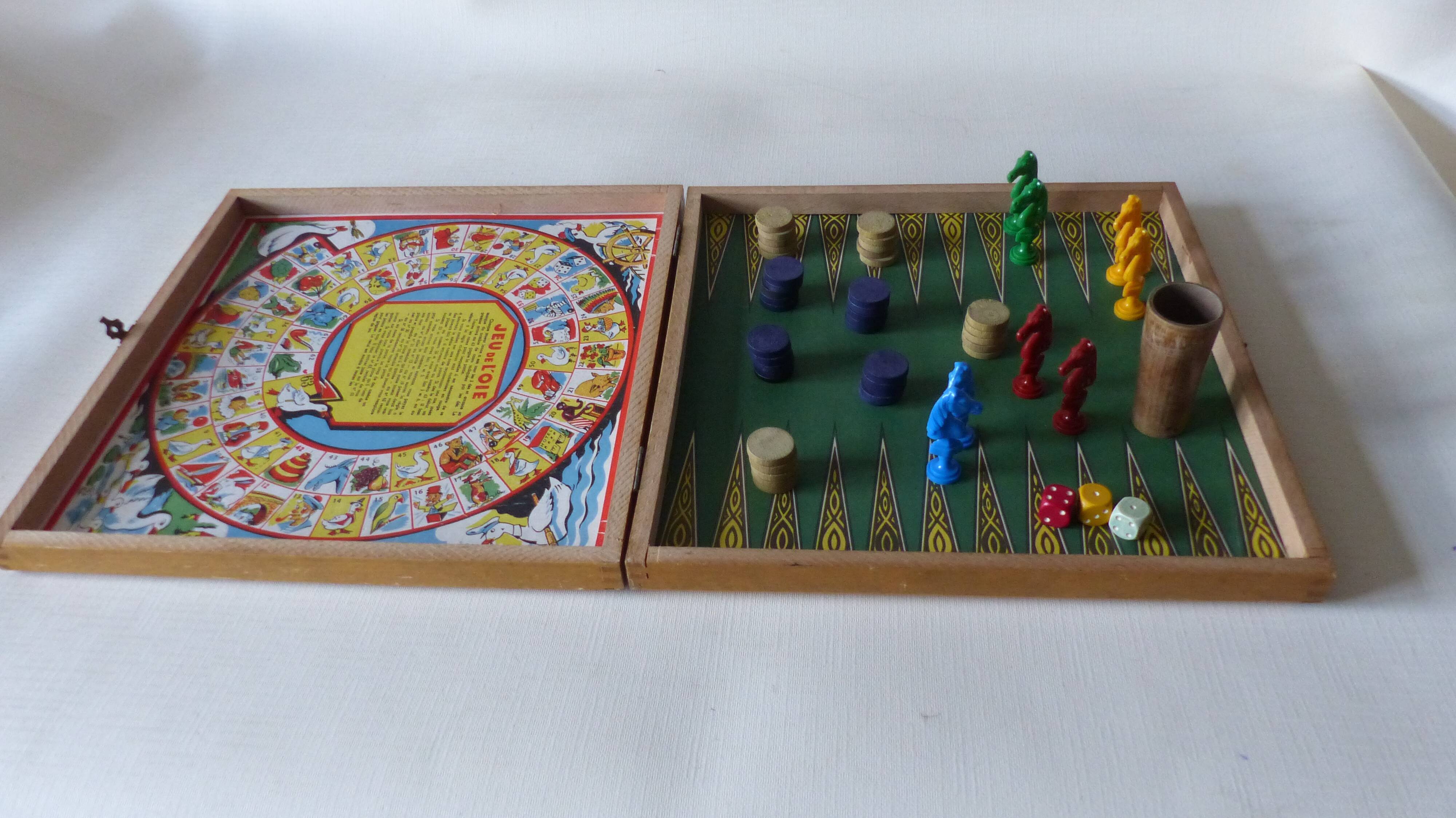 dada and domino game