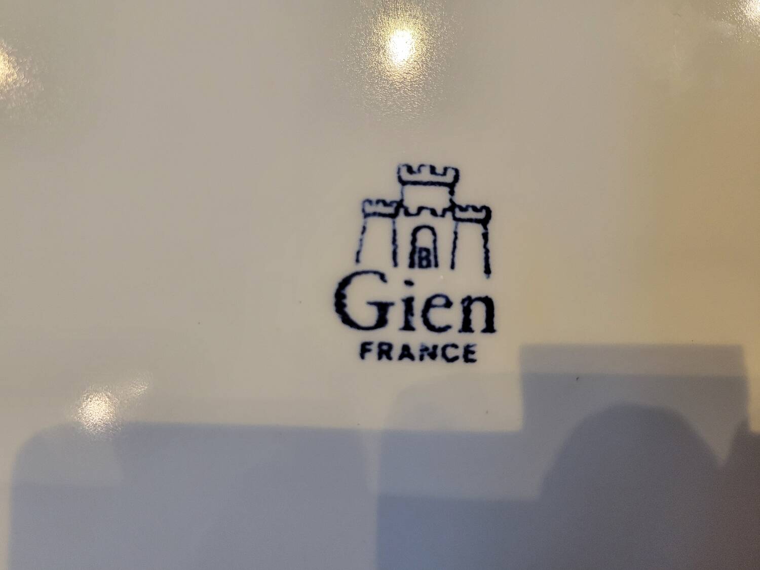 Blue dish in gien
