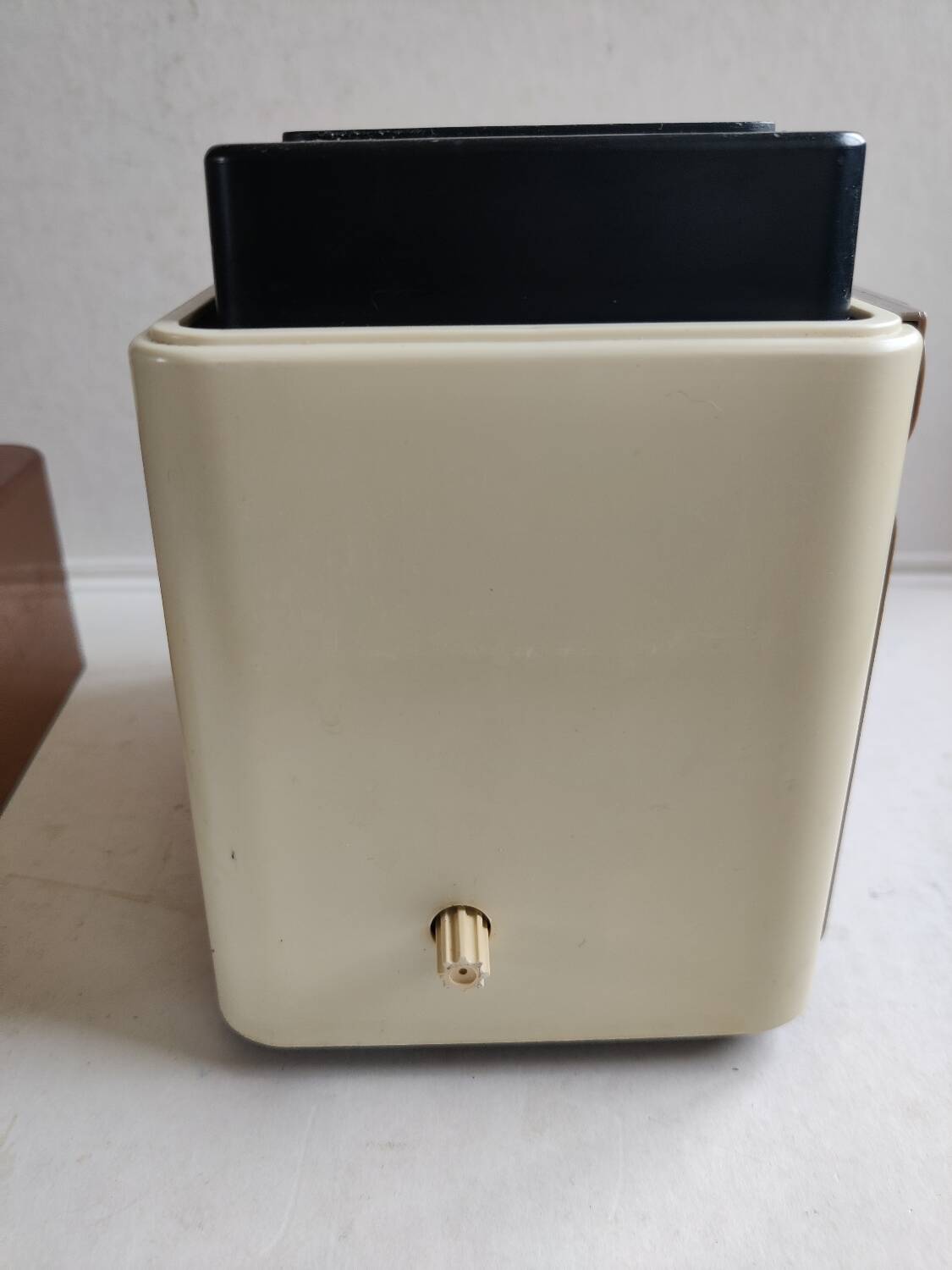 Beige testut scale 5 kg 70's