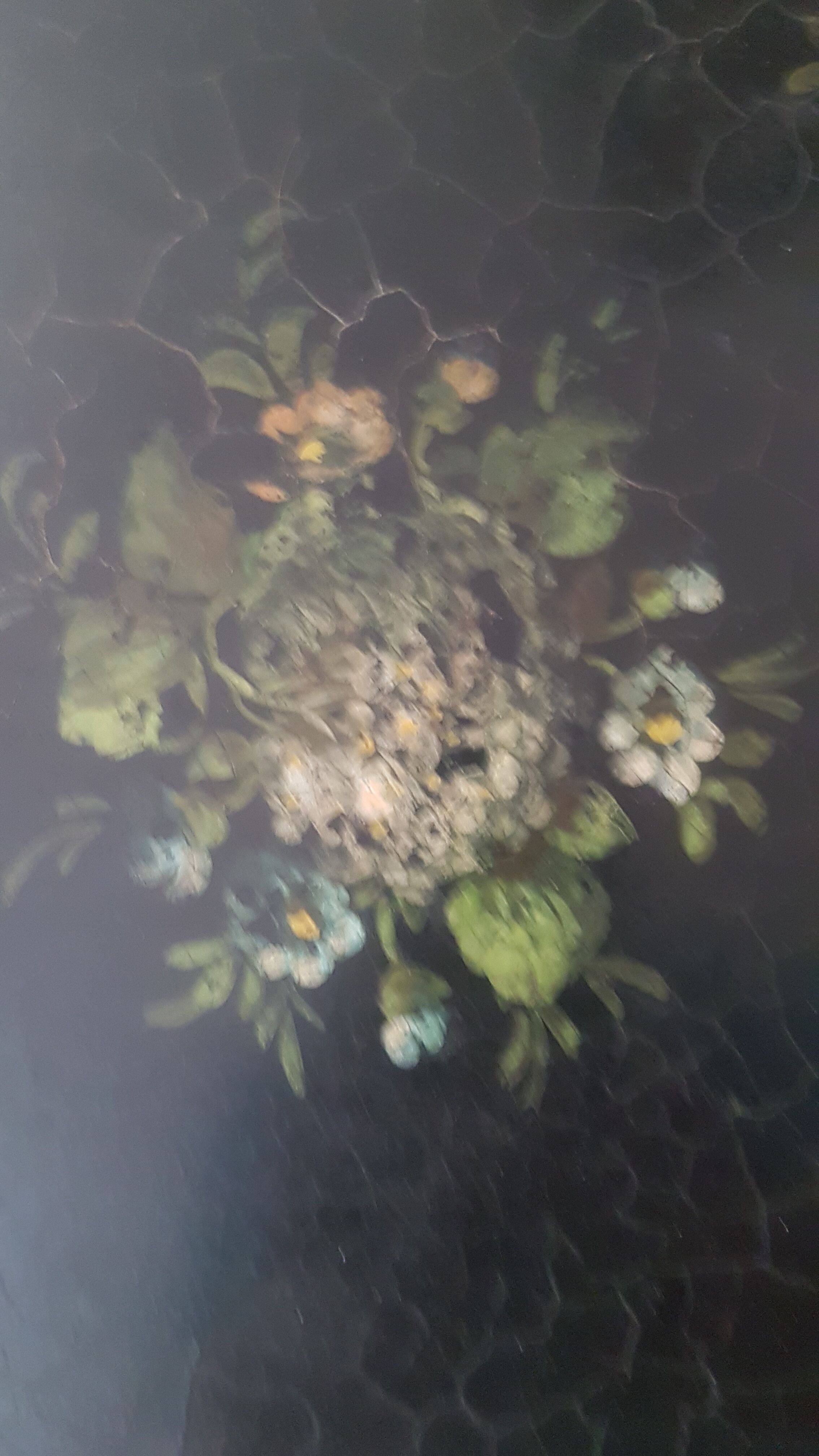 Plateau à servir en tôle avec décor fleuri