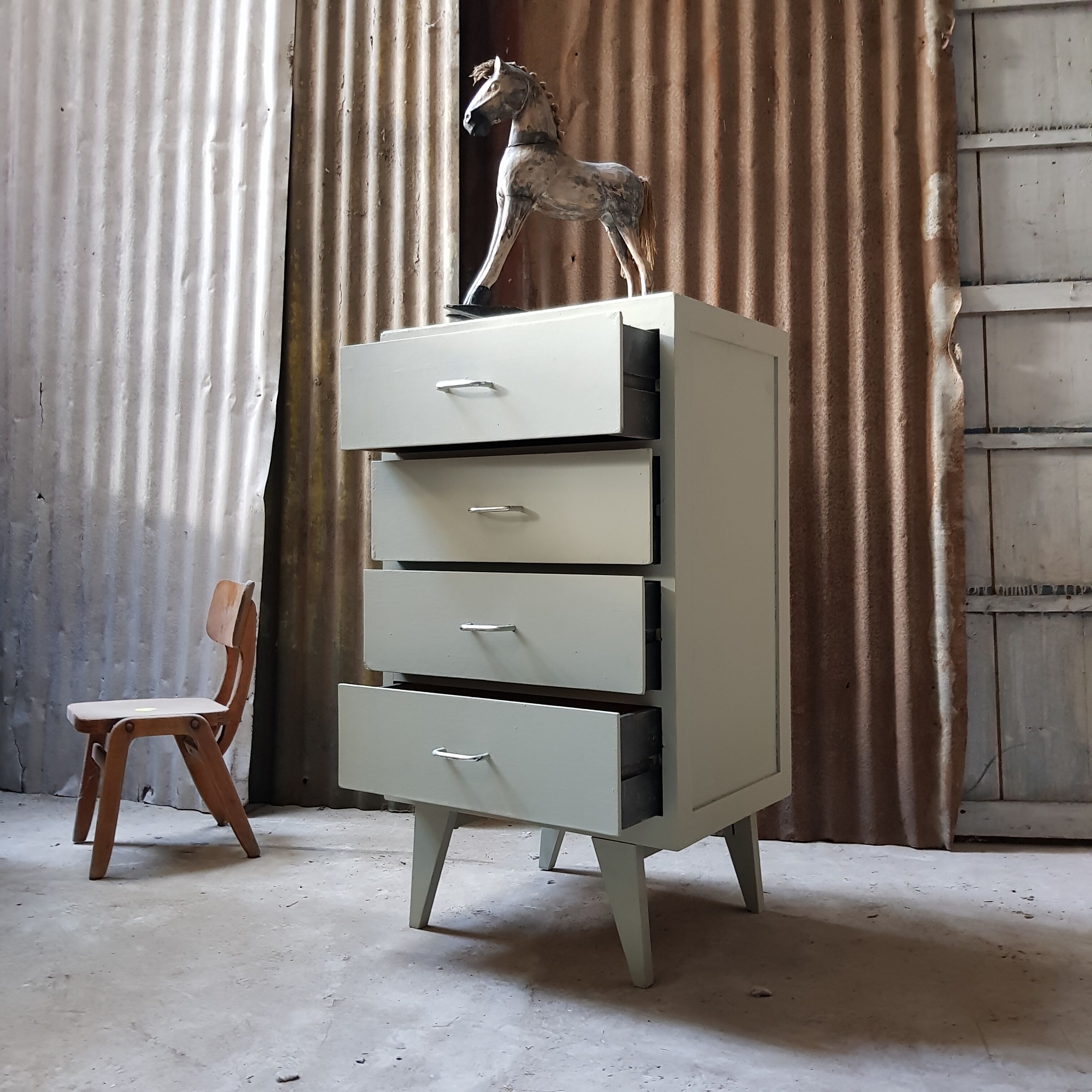 Vintage compass feet