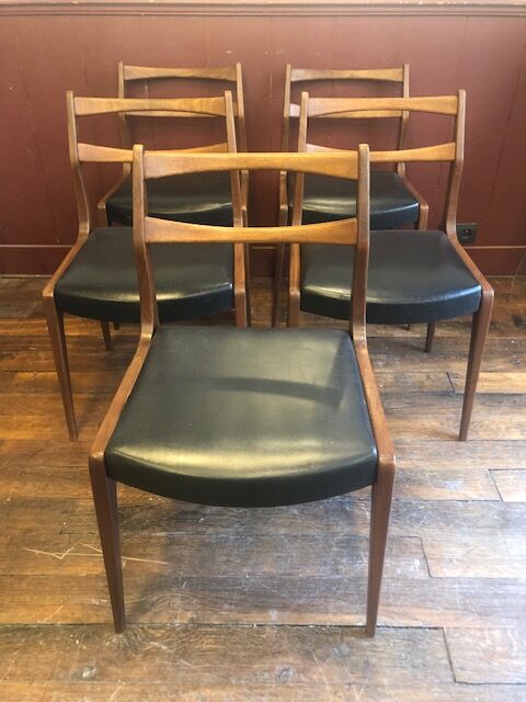 5 Scandinavian chairs