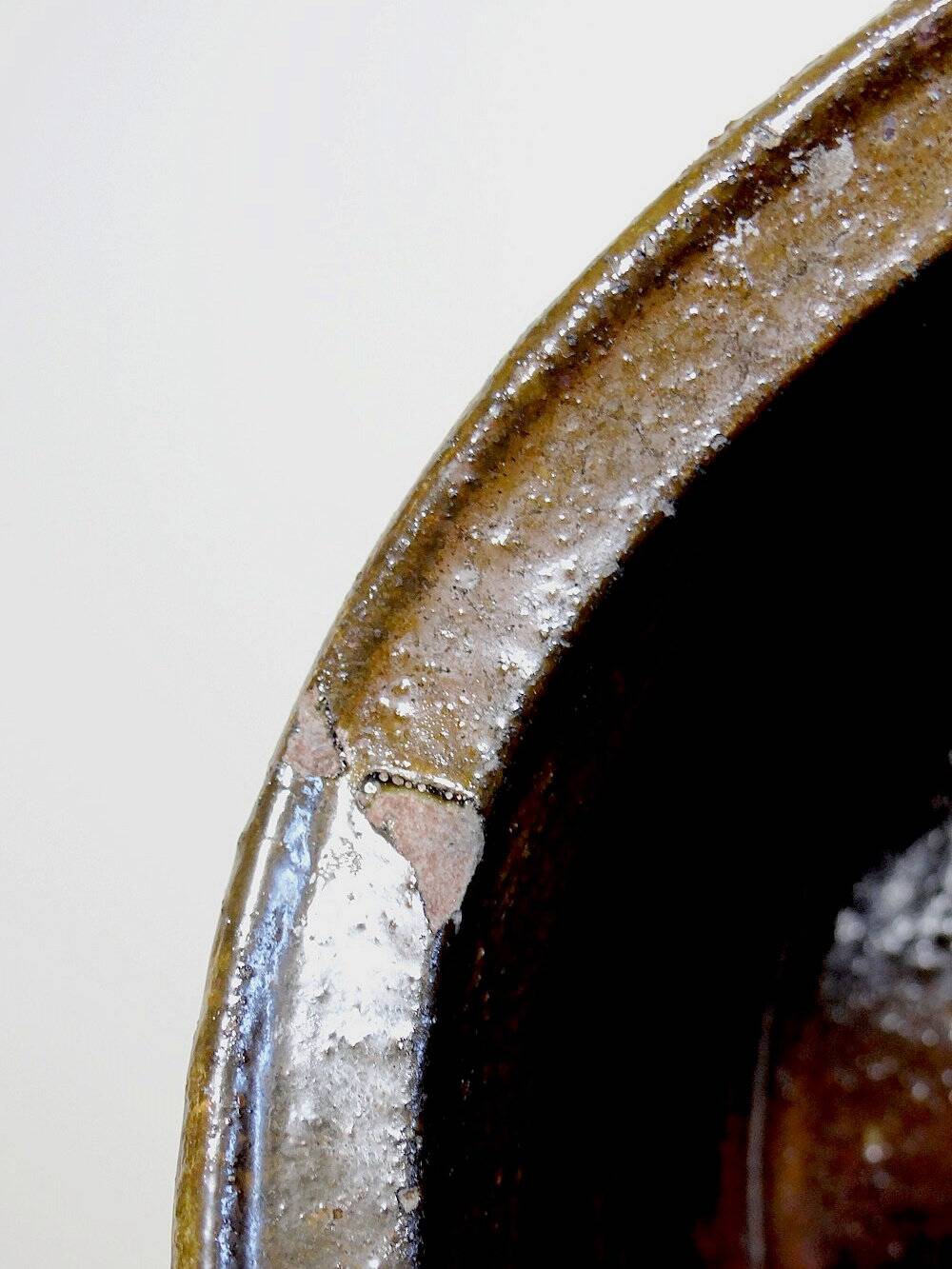 Marmite/old earthenware bowl from the 20th century, glazed stoneware from Puisaye.