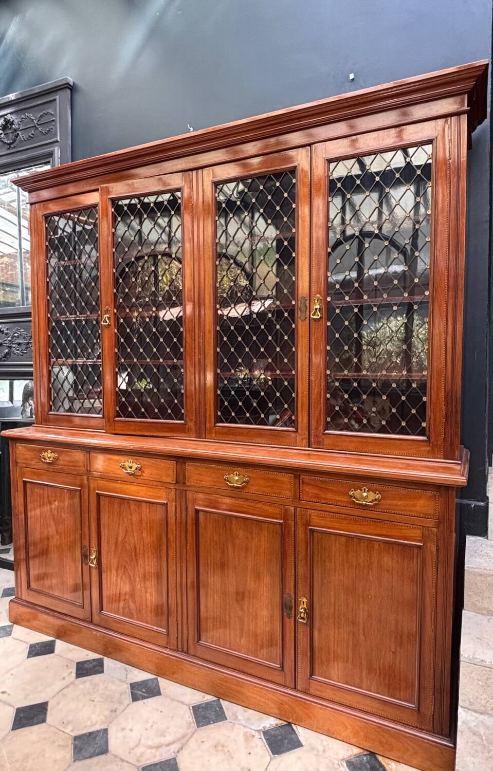 Large English library from the 19th century in mahogany.