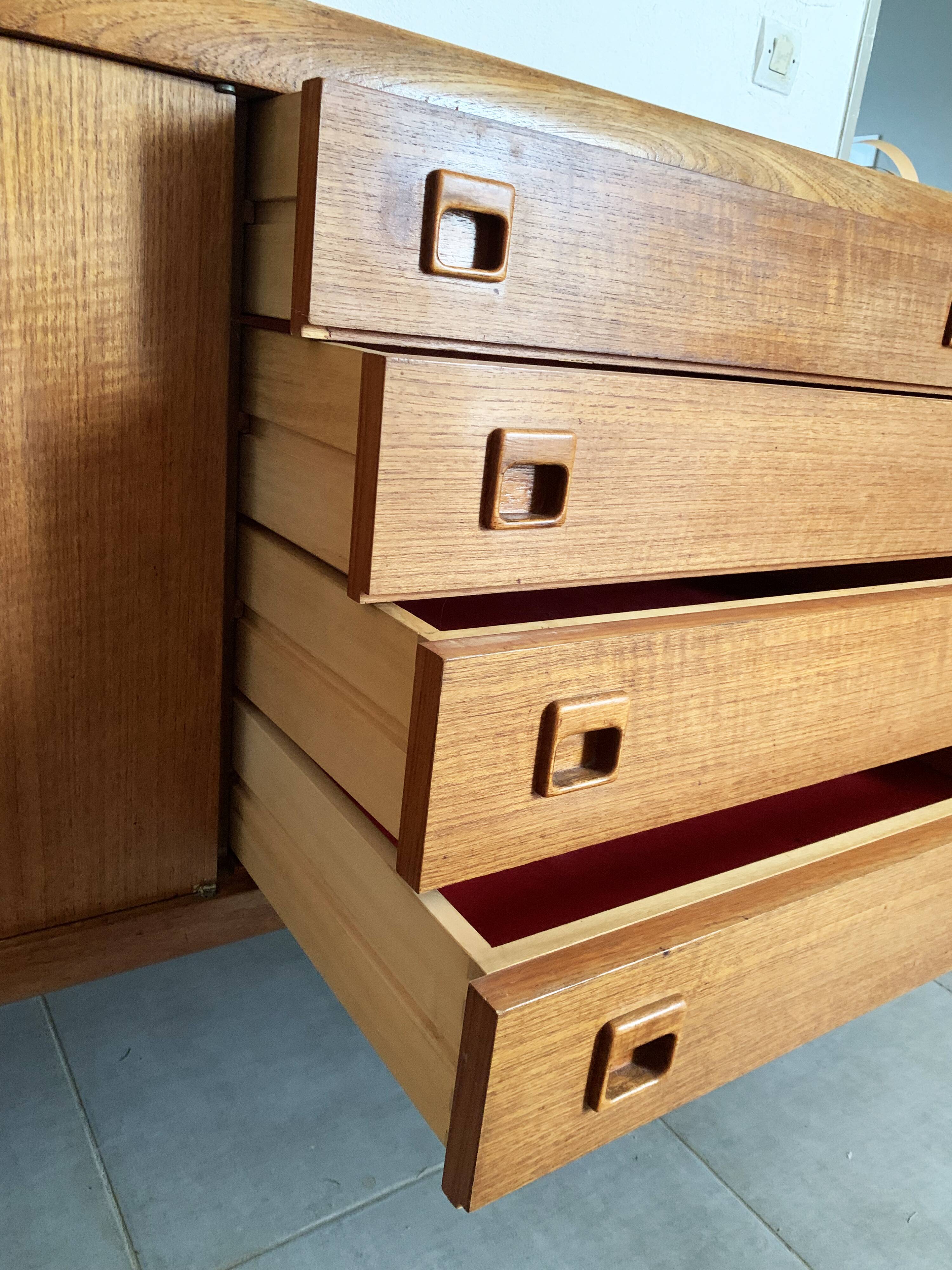 Large Danish vintage row in blond teak from the 60s