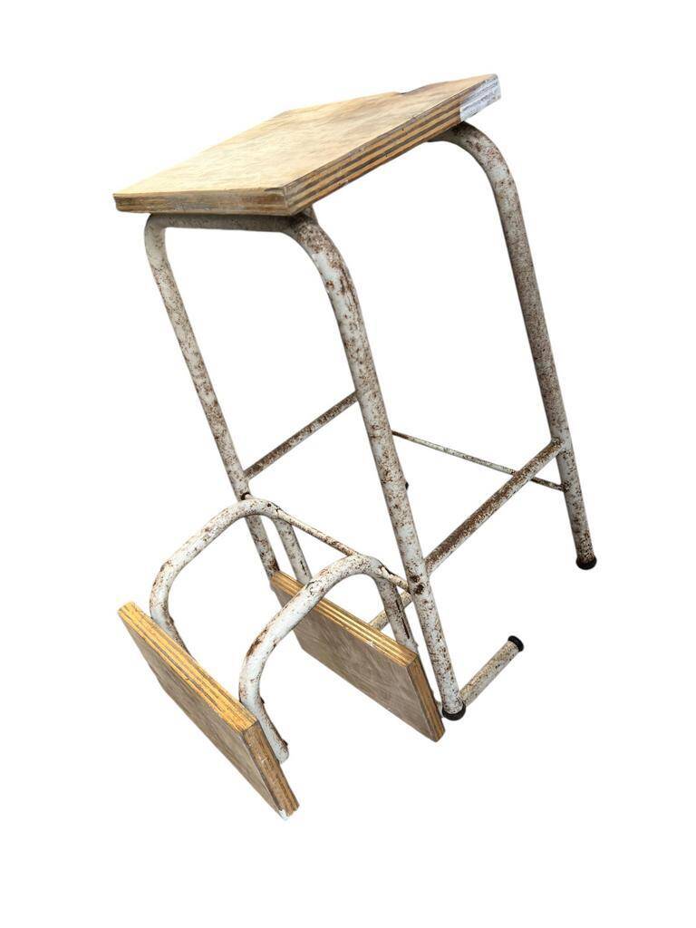 Vintage folding stool / kitchen step / mini ladder
