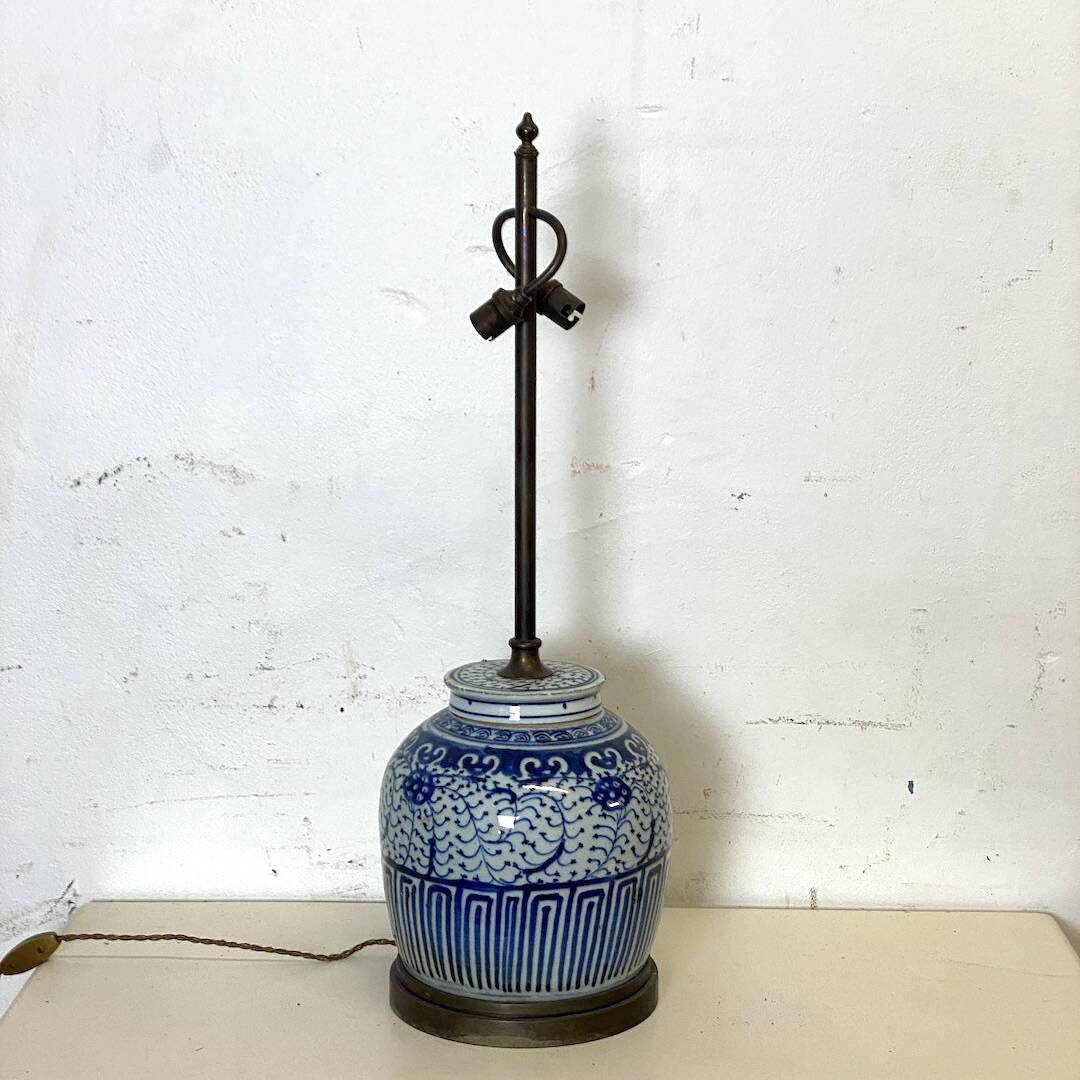 Chinese porcelain wooden lamp base