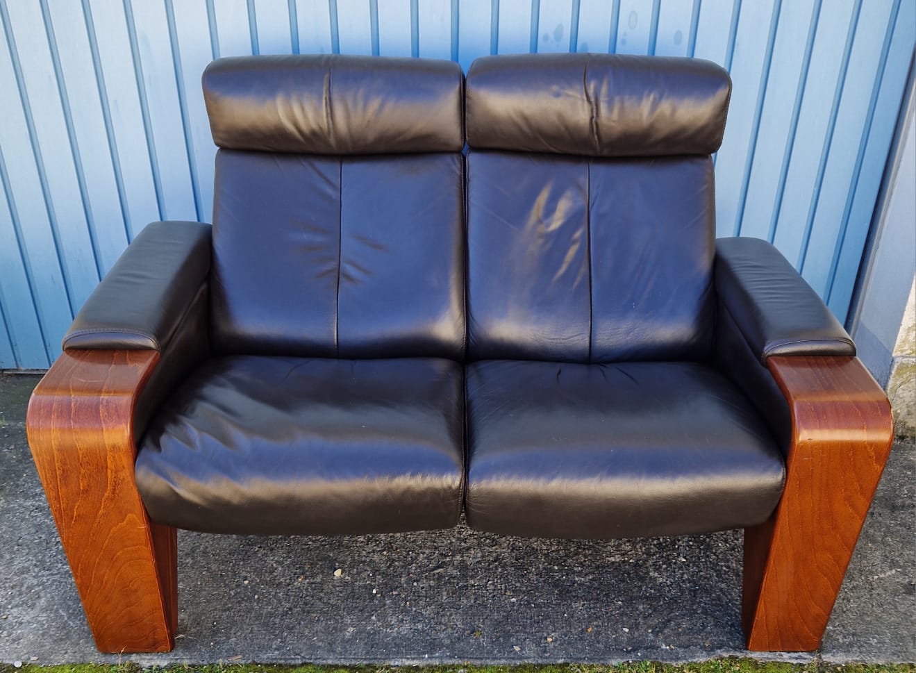 Stressless leather sofa