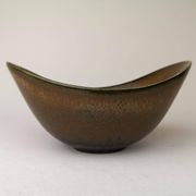 Mid-century pair of bowls by Rörstrand Sweden by Gunnar Nylund, 1950s.
