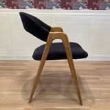 Fauteuil velours noir design scandinave 1950.