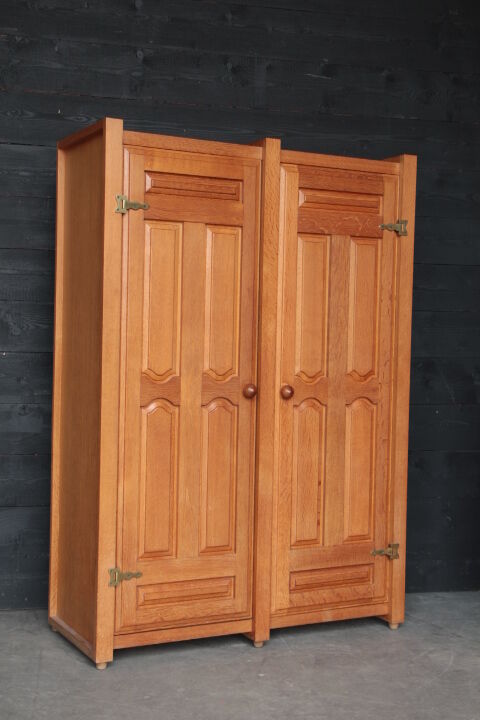 Guillerme and Chambron Cabinet