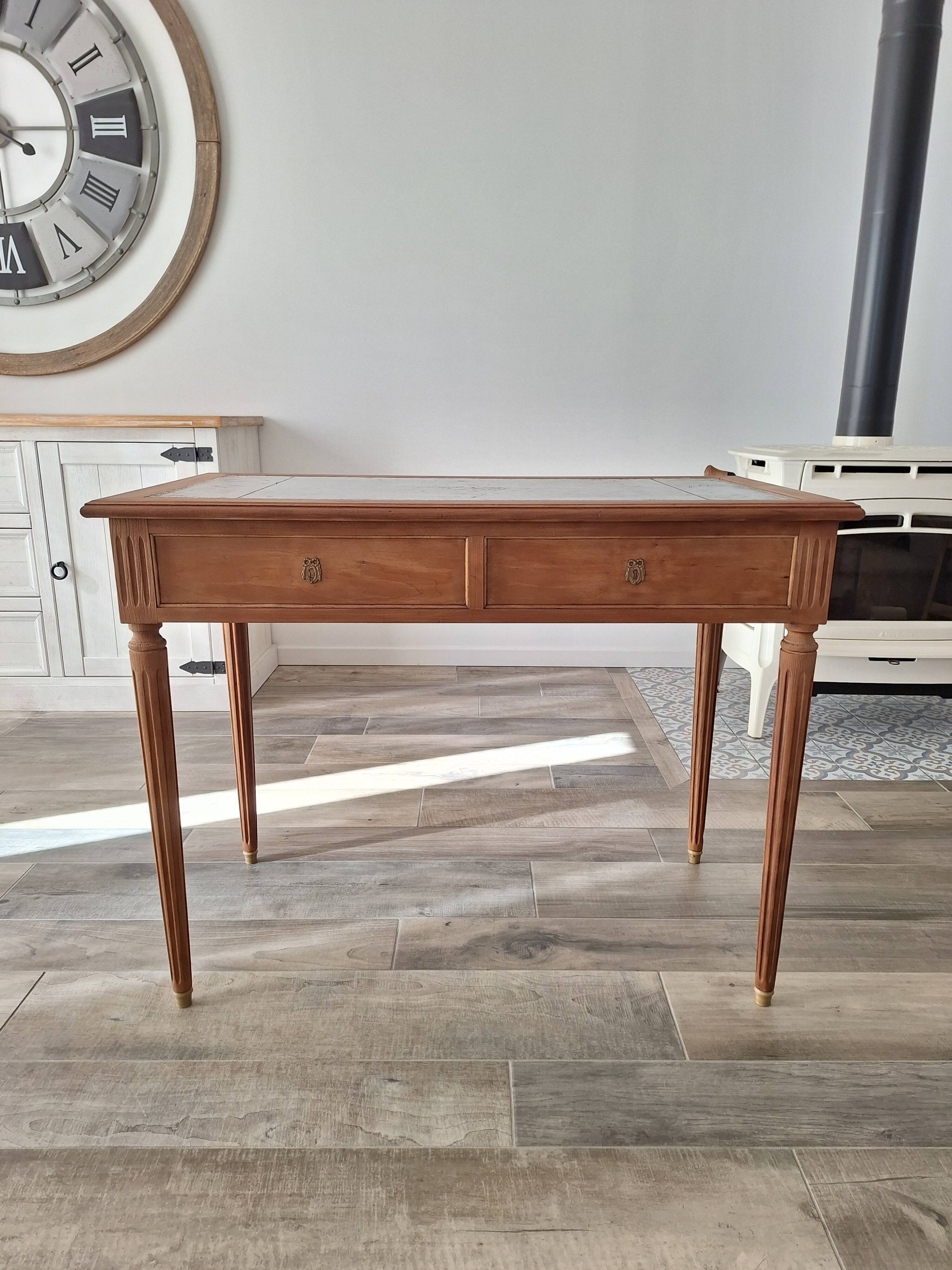Extendable desk in solid wood in Louis XVI style