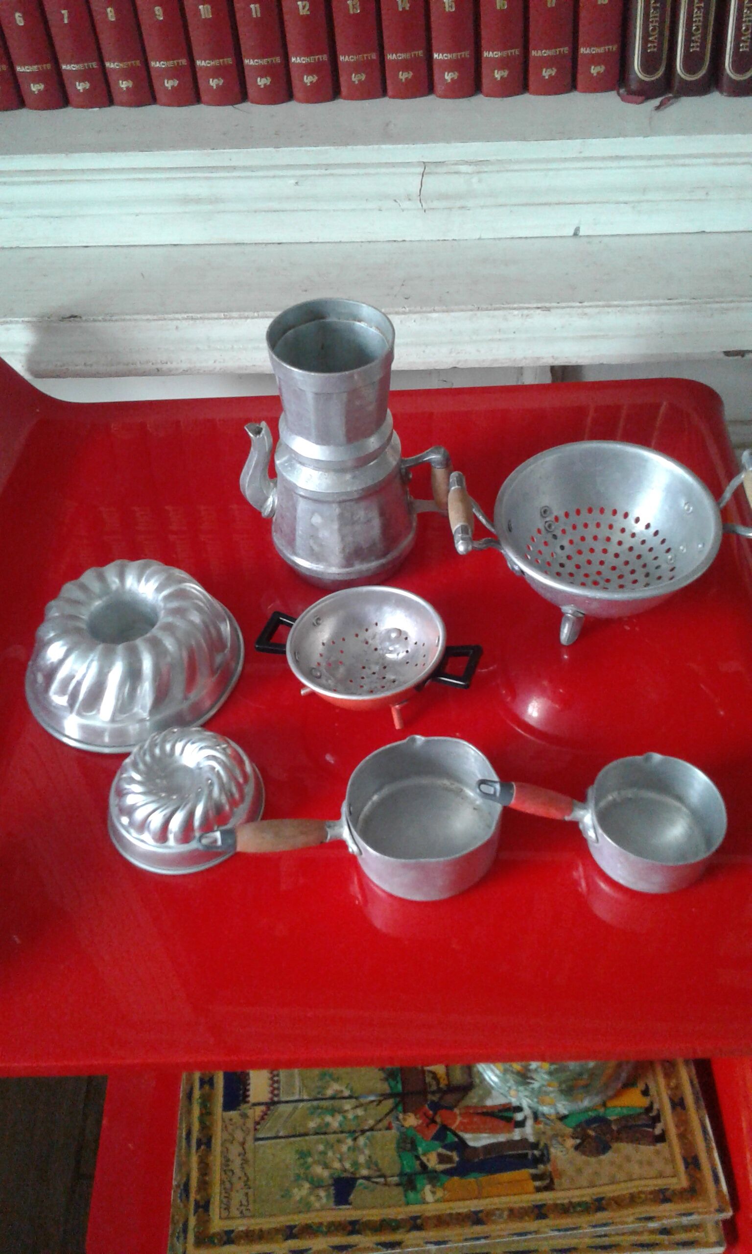 Set of 8 aluminum utensils for dinettes