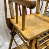 Chaise haute bébé en bois vintage