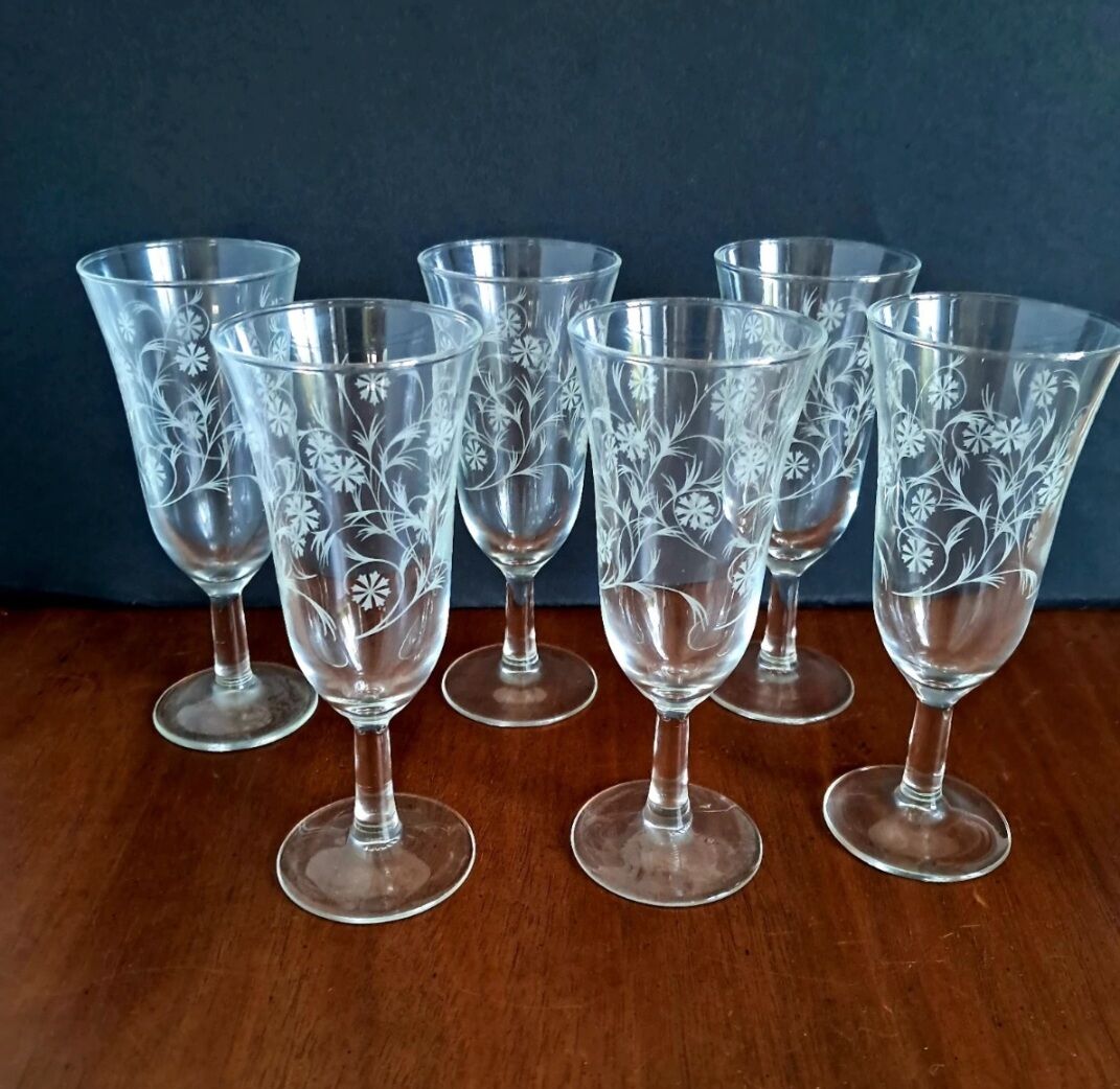 6 Luminarc Enghien champagne flutes from the 1950s/60s.