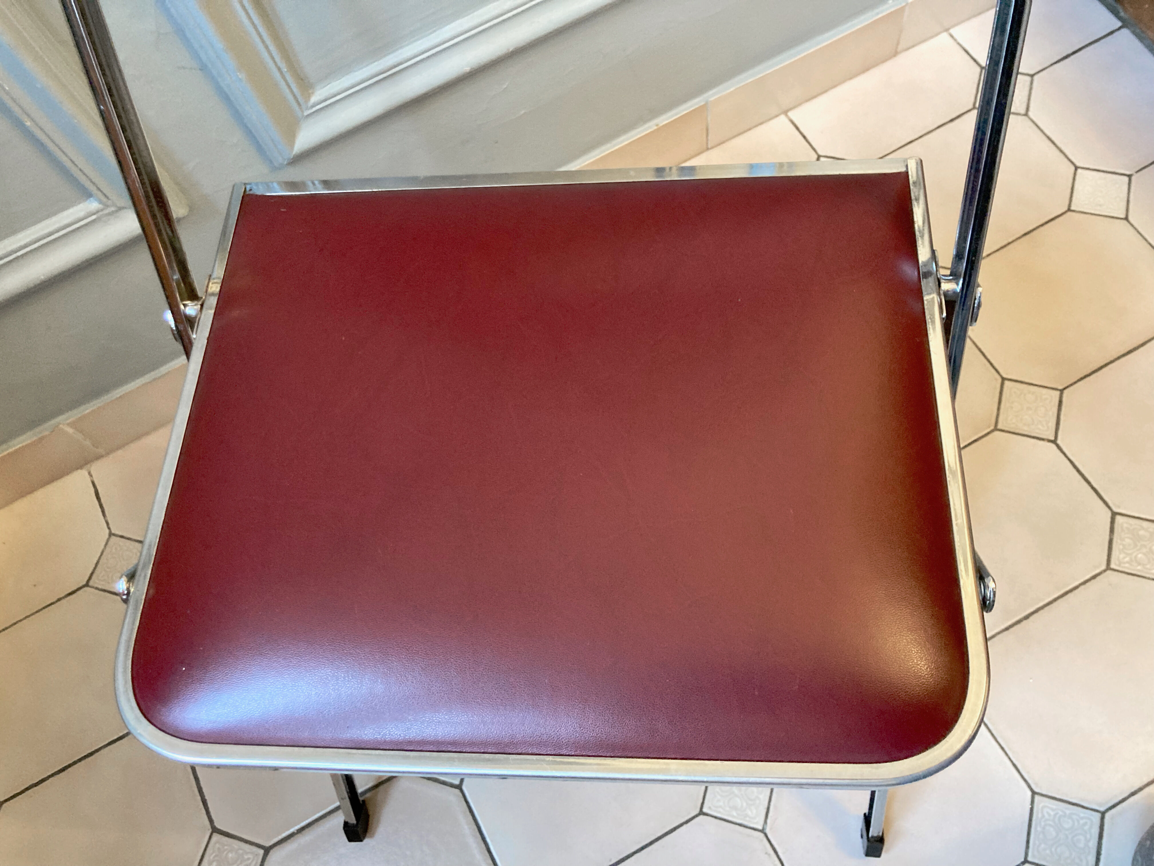 4 vintage folding chairs in chrome