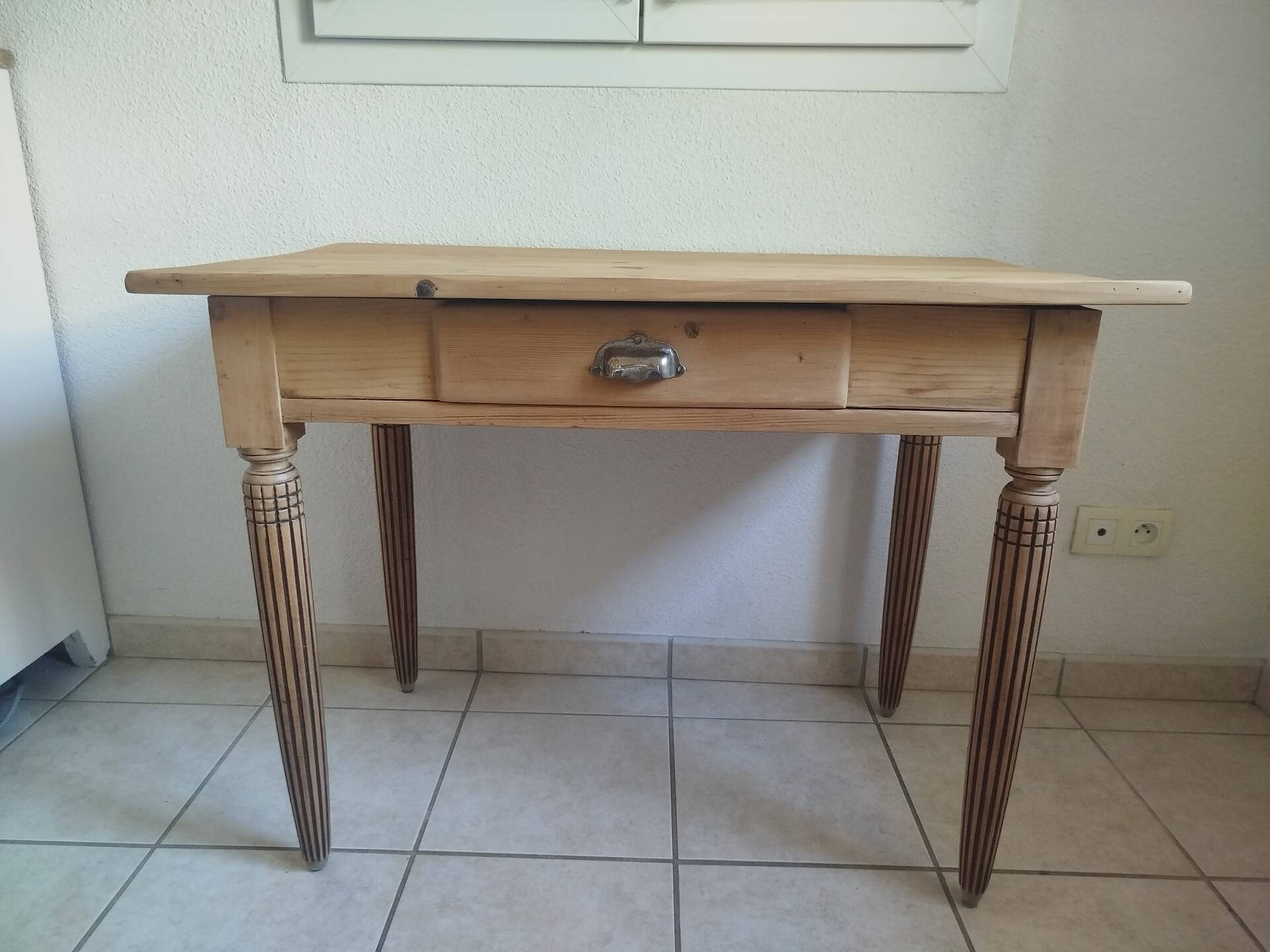 Table d'appoint, bureau d'inspiration Louis XVI