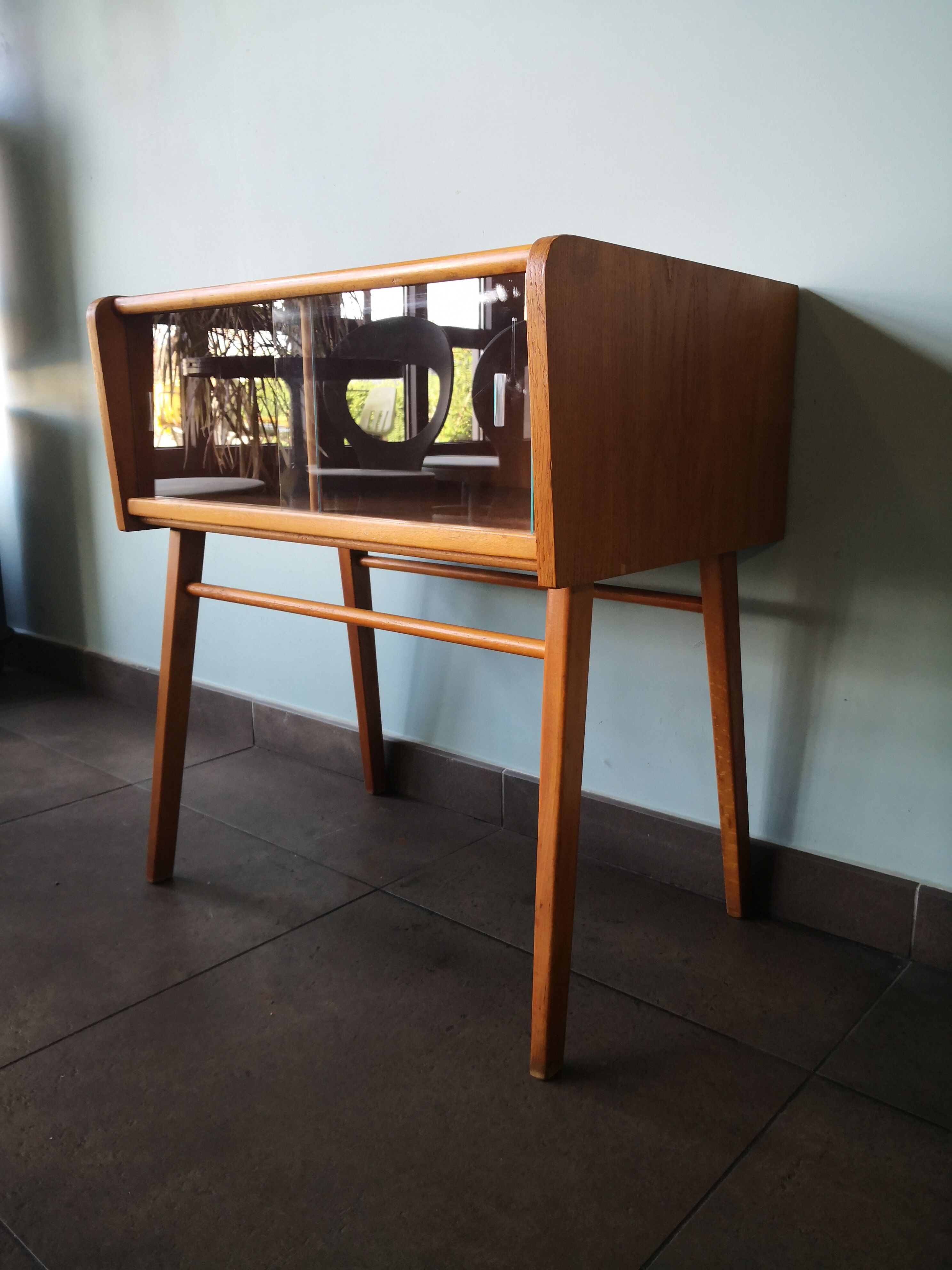 Vintage TV/radio stand, Czech (Opp. Hodonin)
