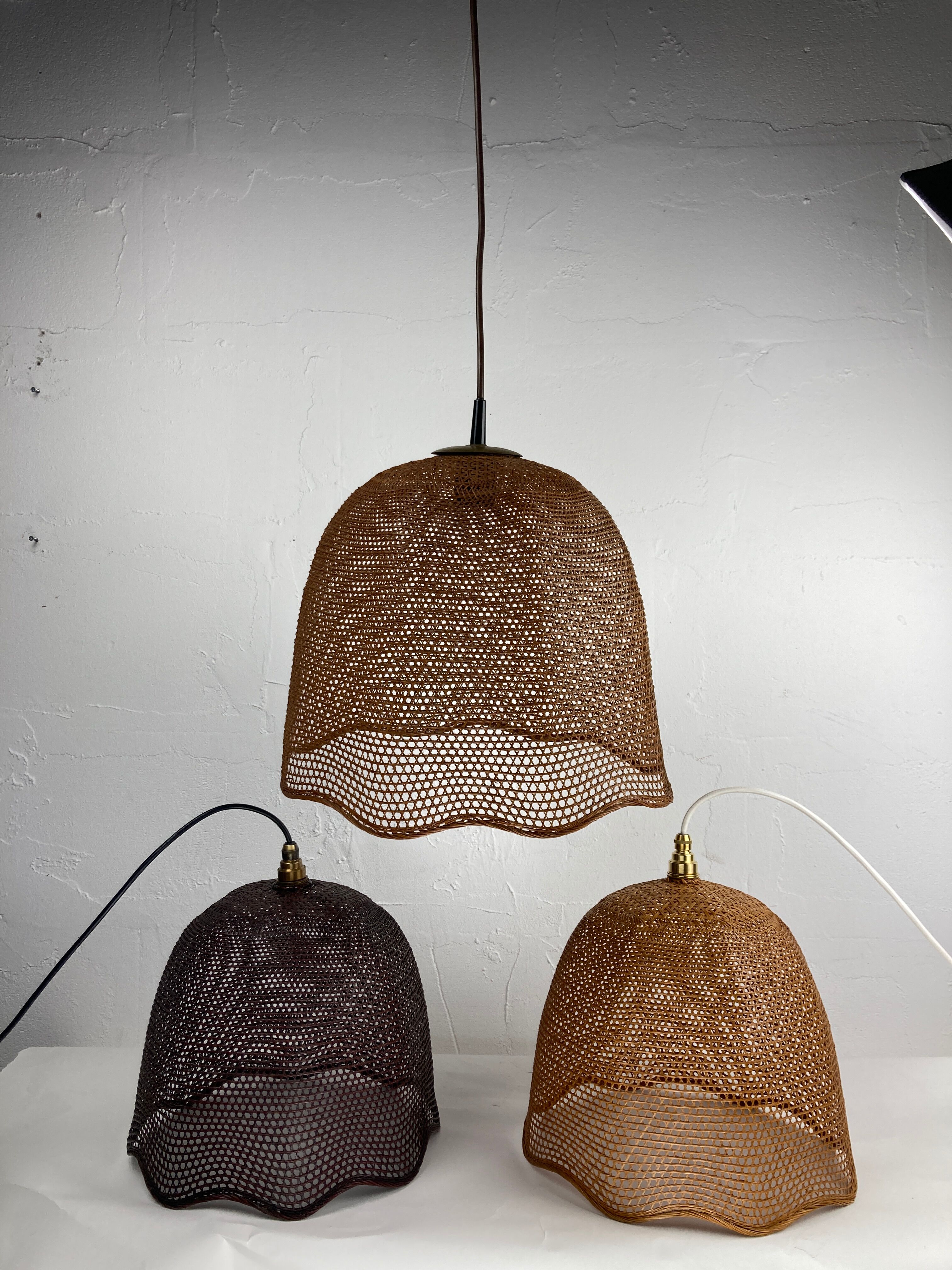 Beehive webbing rattan wicker pendant hanging lamp, 1930s