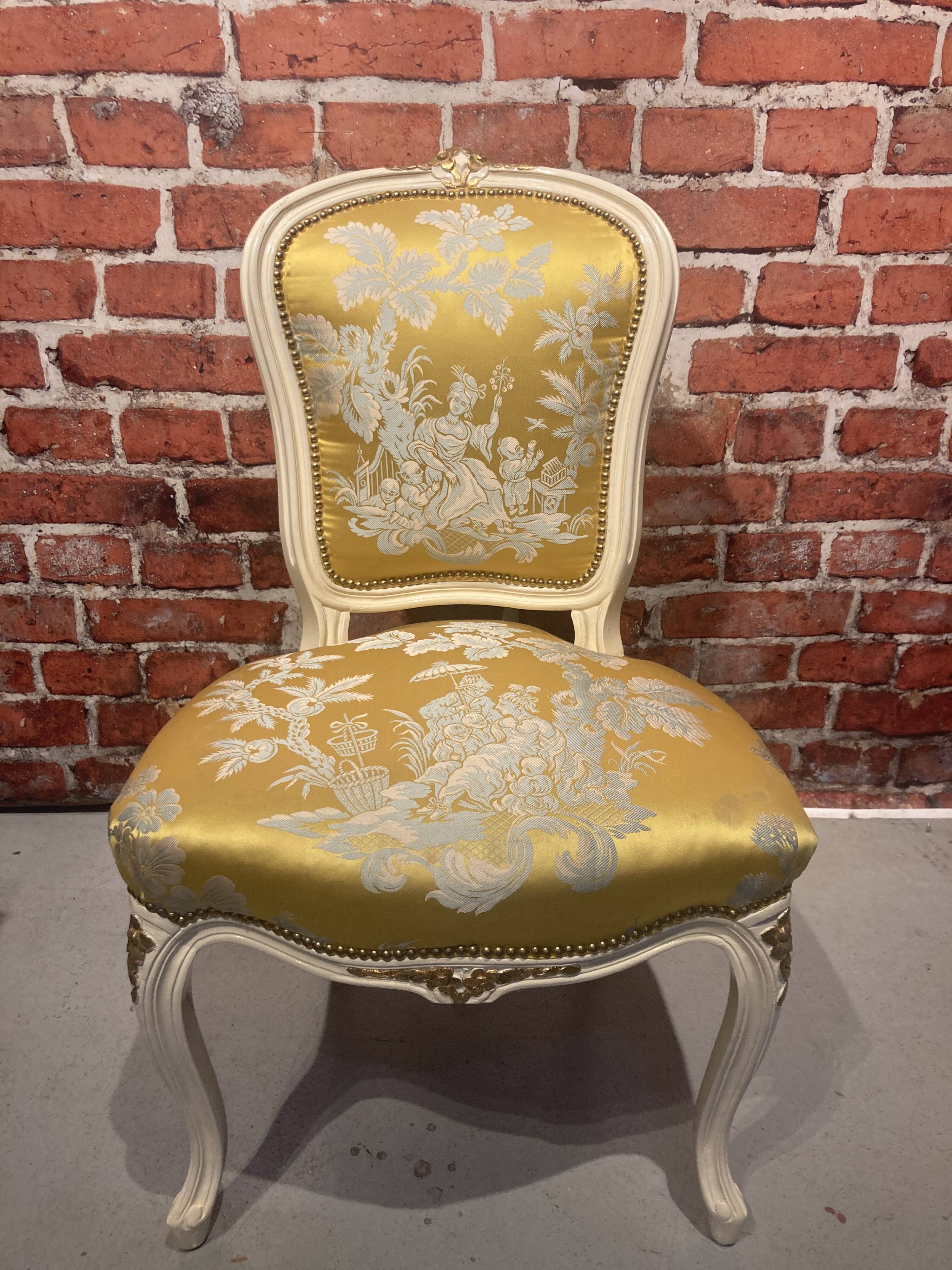 Lot d'un fauteuil et d'une chaise