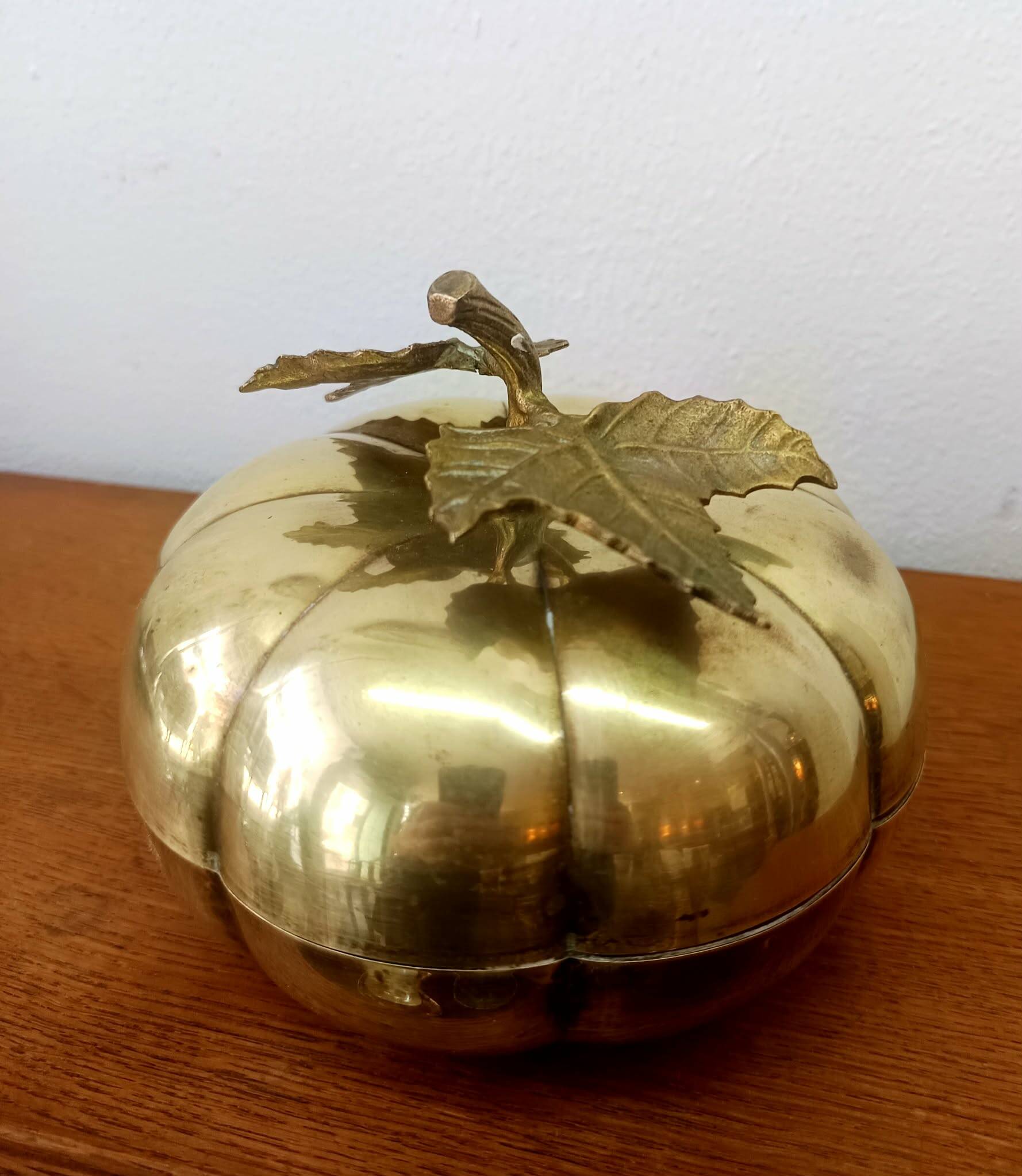 Brass pumpkin box Italy 1970 vintage