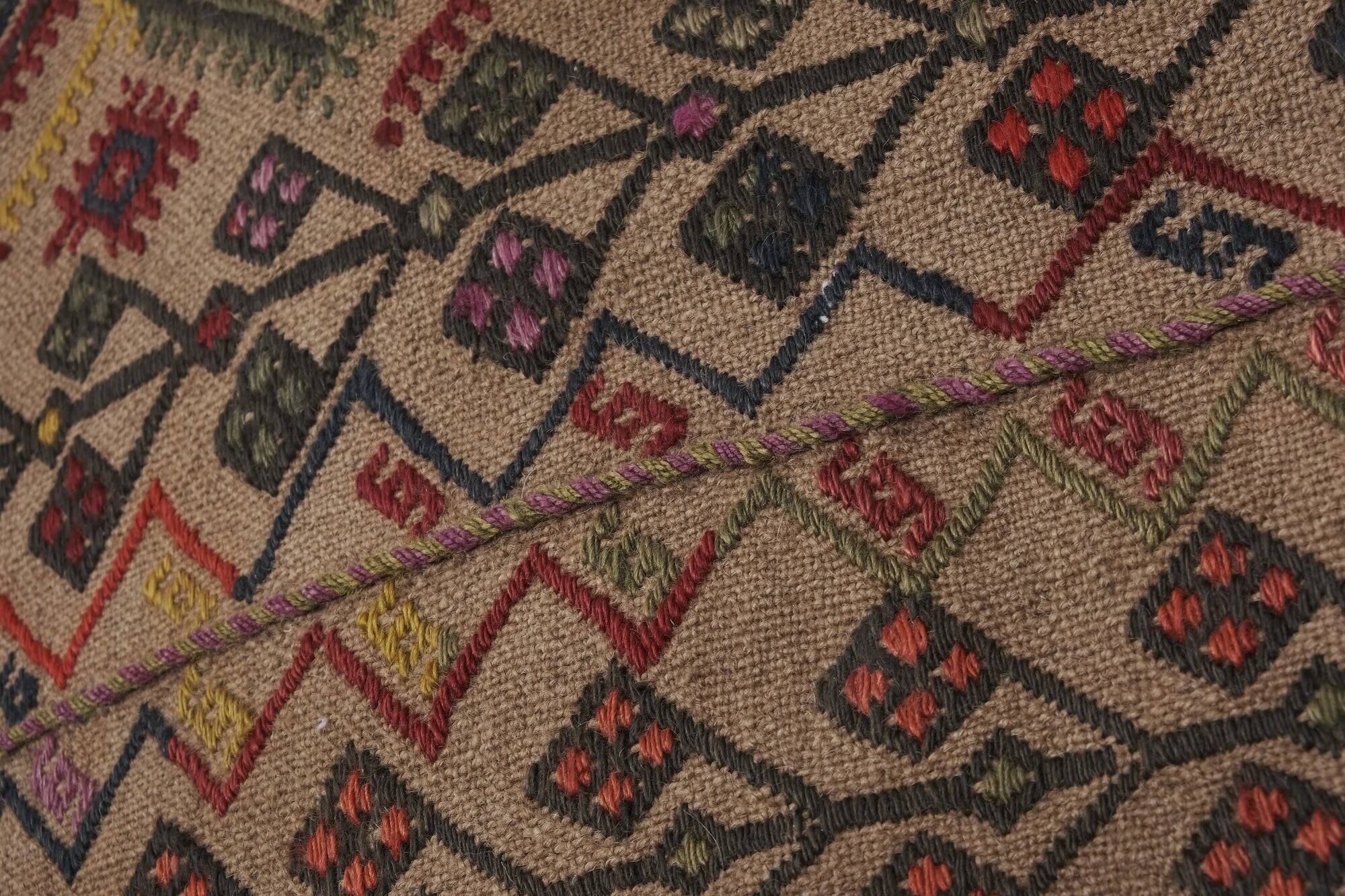 Vintage Turkish kilim, handwoven, 175x203 cm.