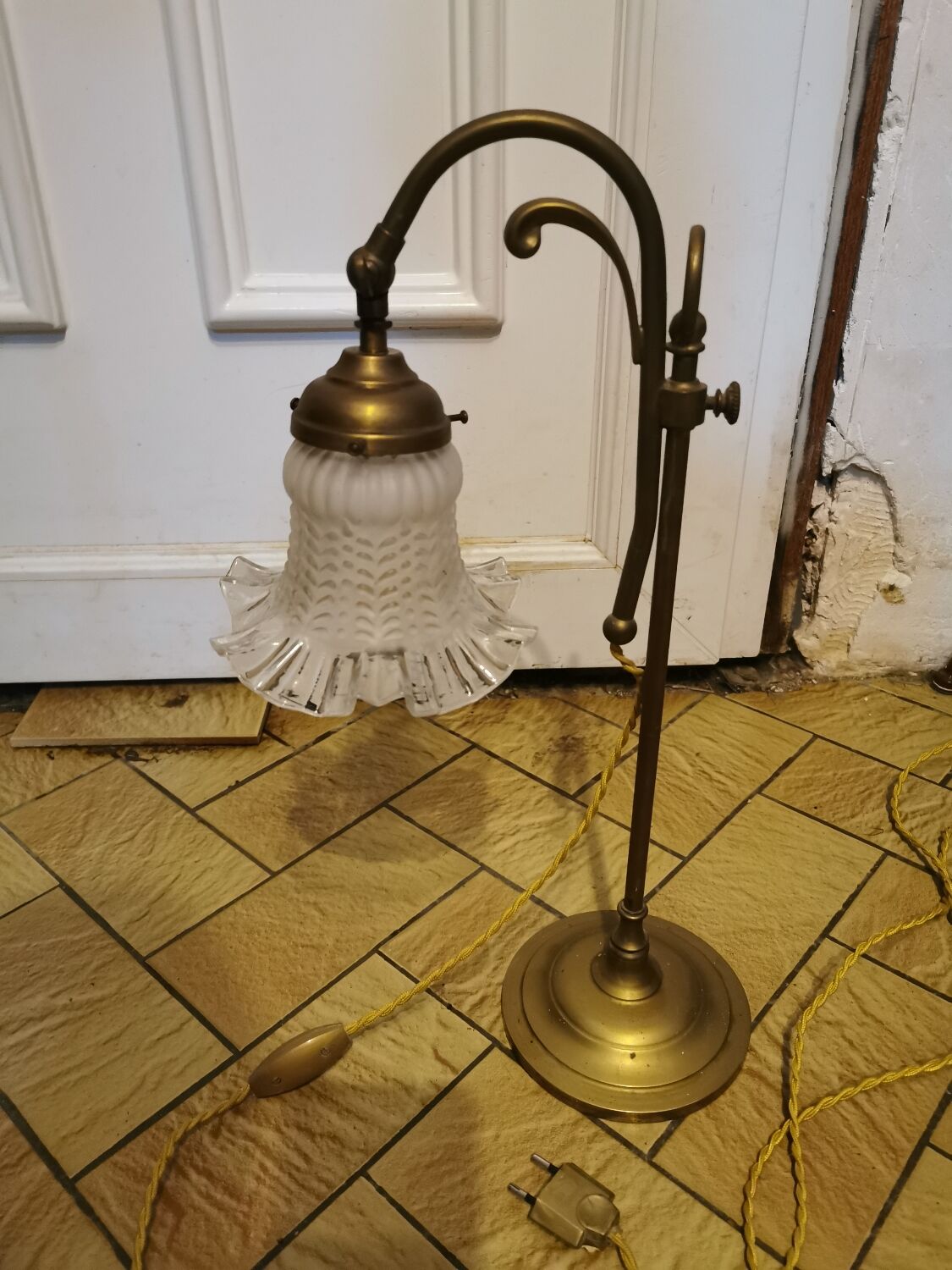 Desk lamp