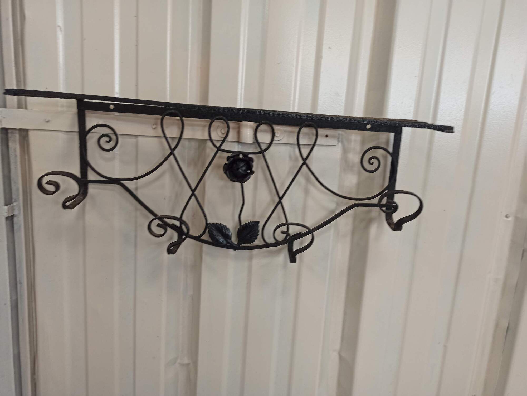 Coat rack in wrought iron art deco patère with decoration of black rose coat rack coat rack