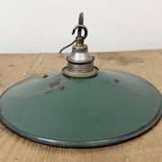 Lumière émaillée verte industrielle, années 1950