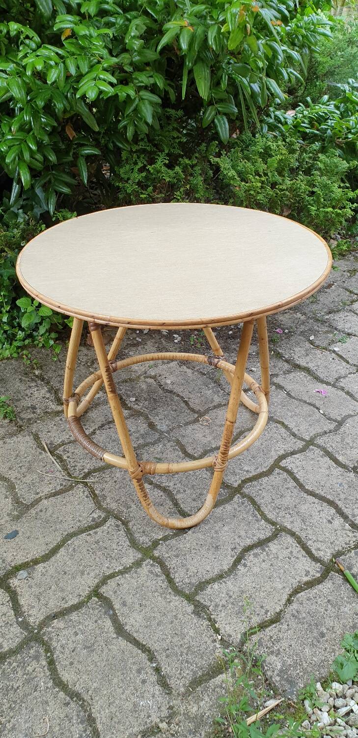 Round rattan coffee table 1970