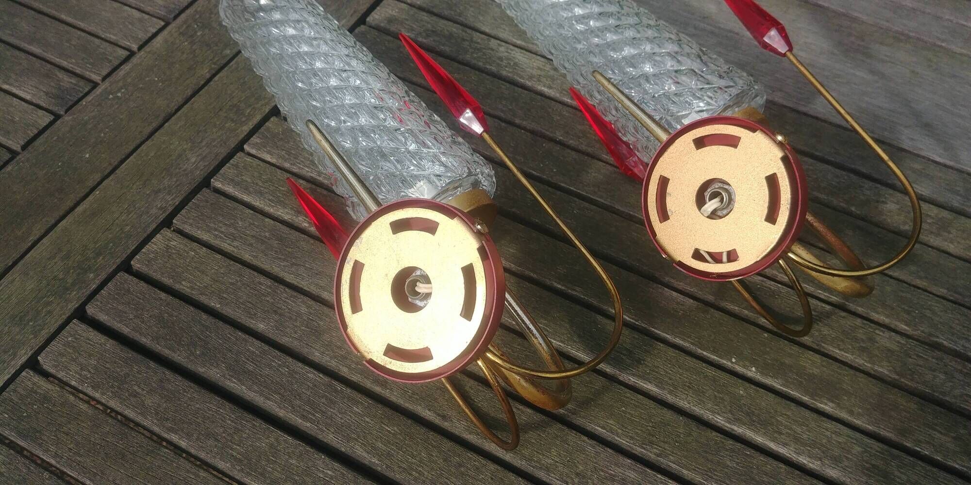 Pair of wall lights Vintage 1950s/60s glass/brass/red flames plastic