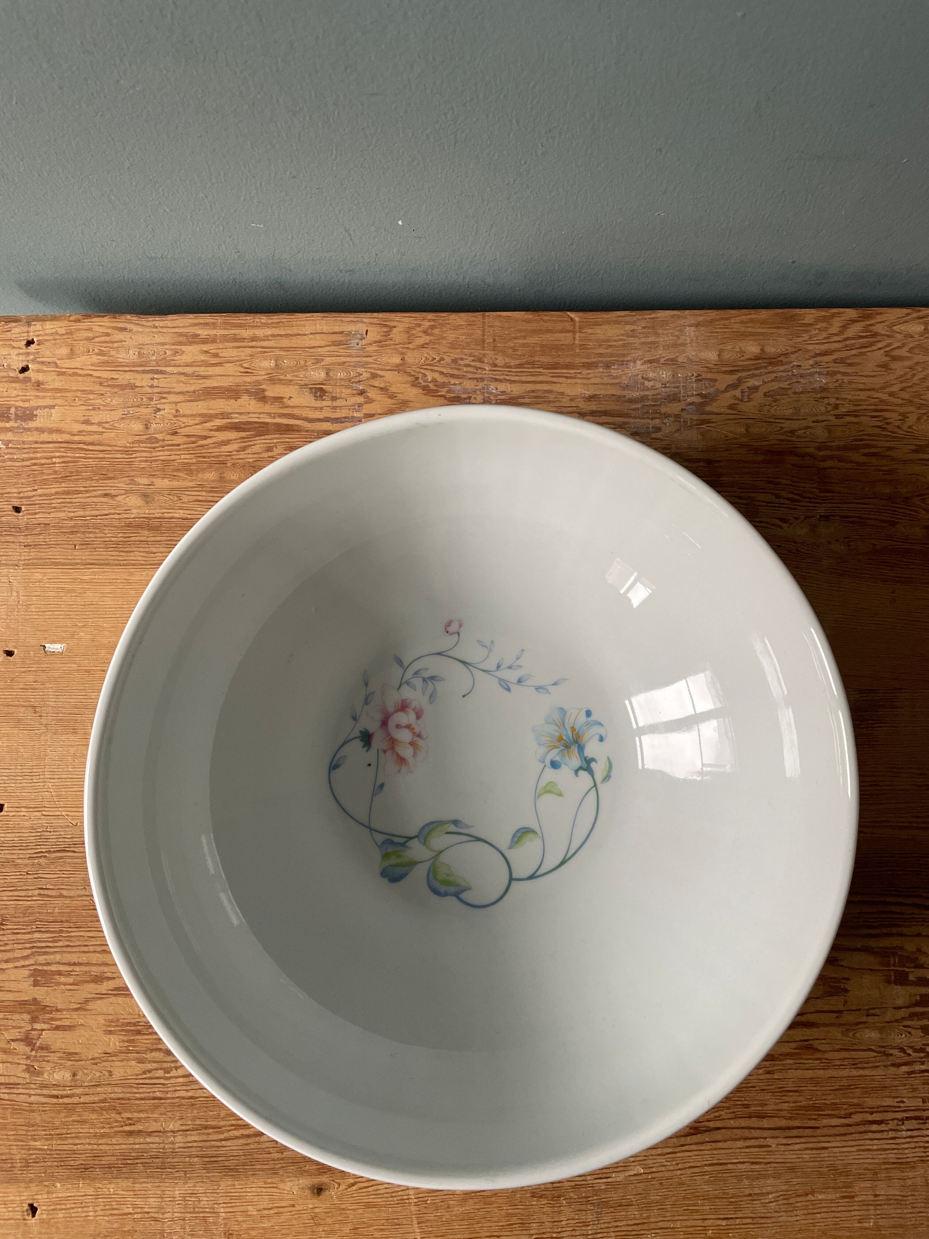 Vintage fine porcelain salad bowl, "Laurent creation"