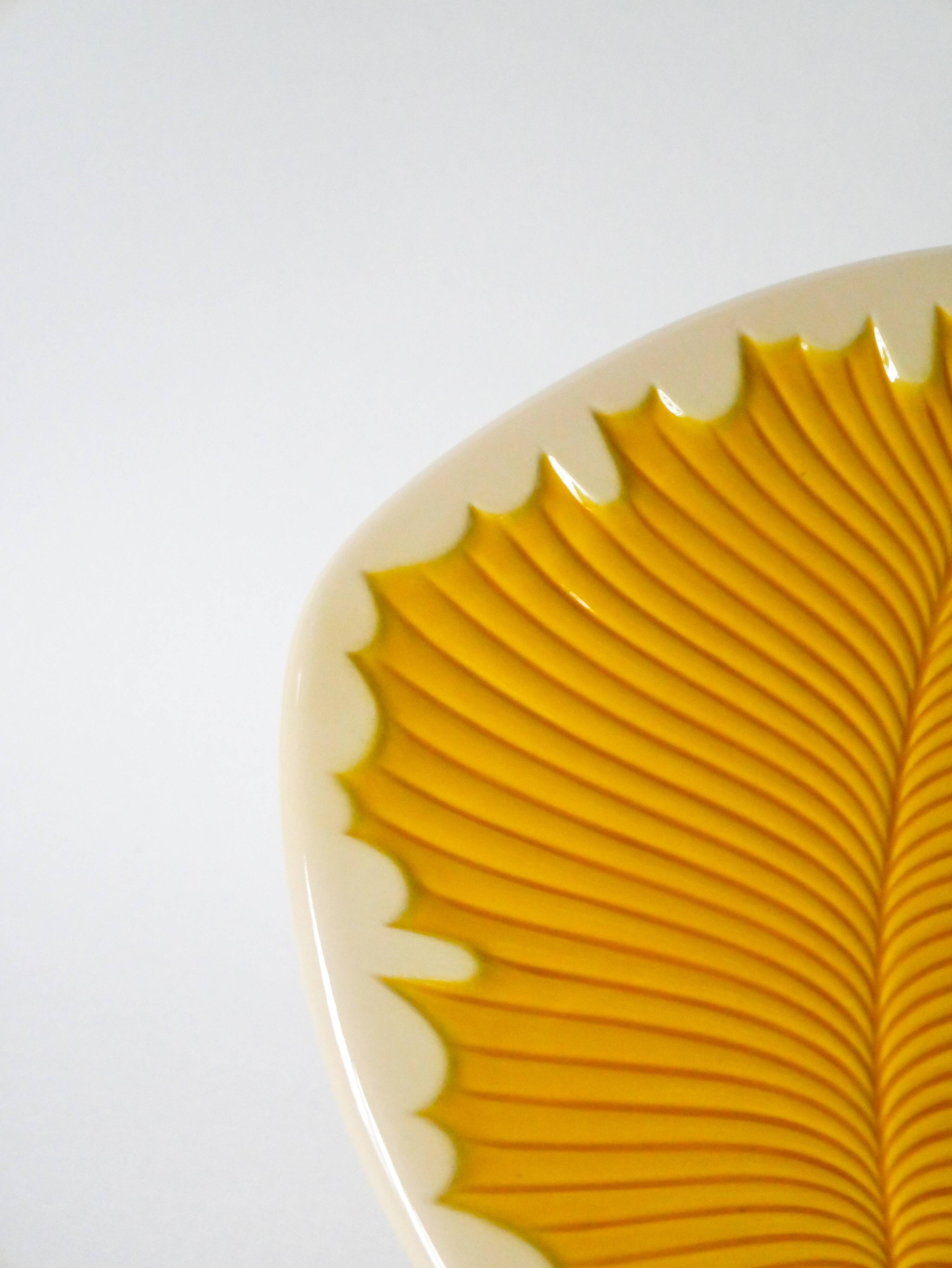 Ceramic trivet, Leaf model, Yellow, Made in France, 1950