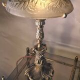 Louis XV bronze lamp rocaille style 34x25, molded glass lampshade signed Stella
