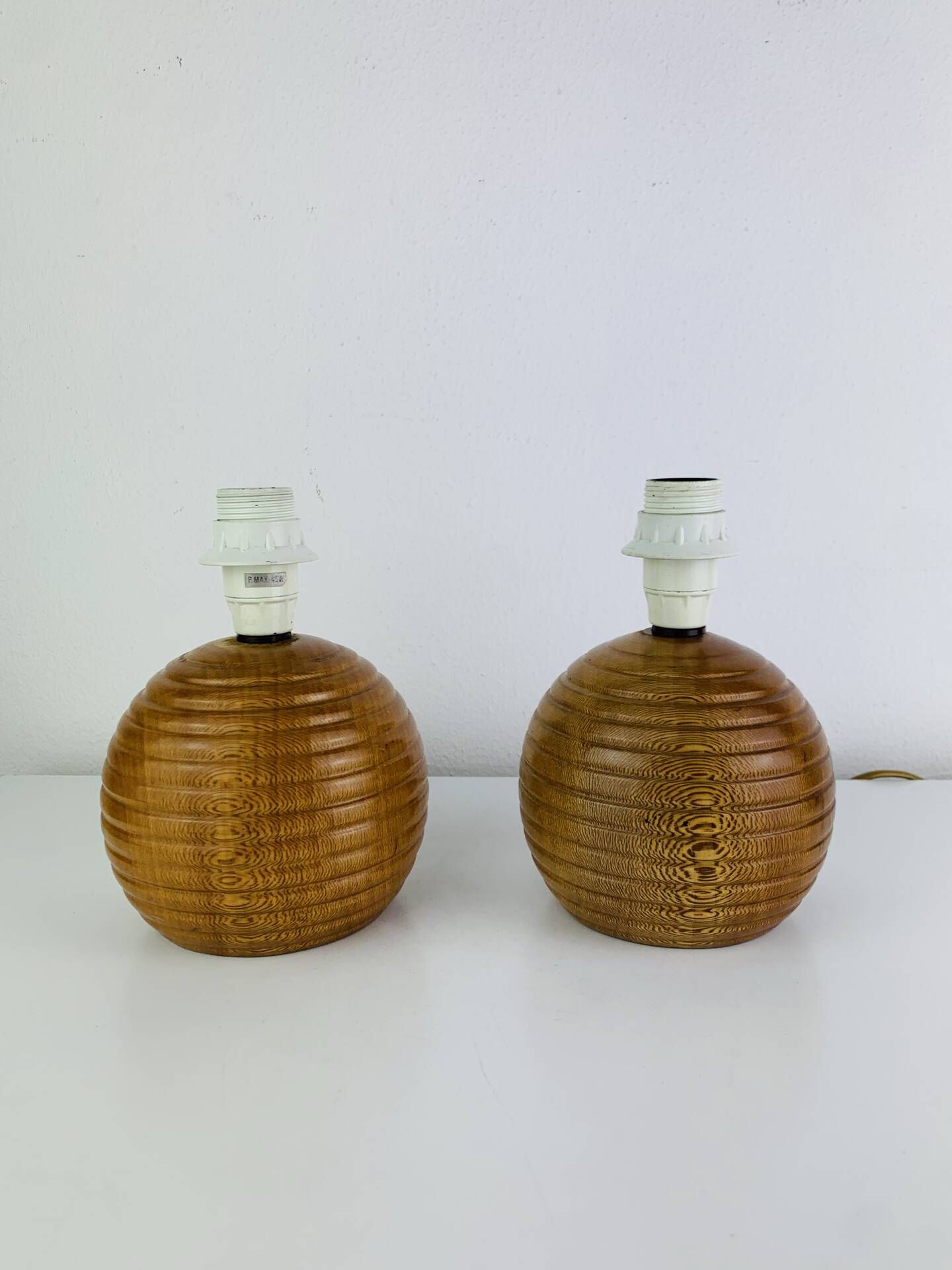 Paire de lampes boules en bois, années 80