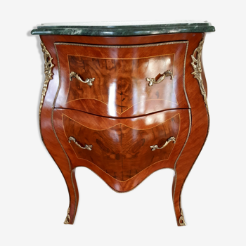 Commode sauteuse marquetee de style Louis XV