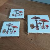 Underside faience of Gien decoration mushrooms