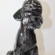 Grande sculpture de caniche noir kitsch vintage