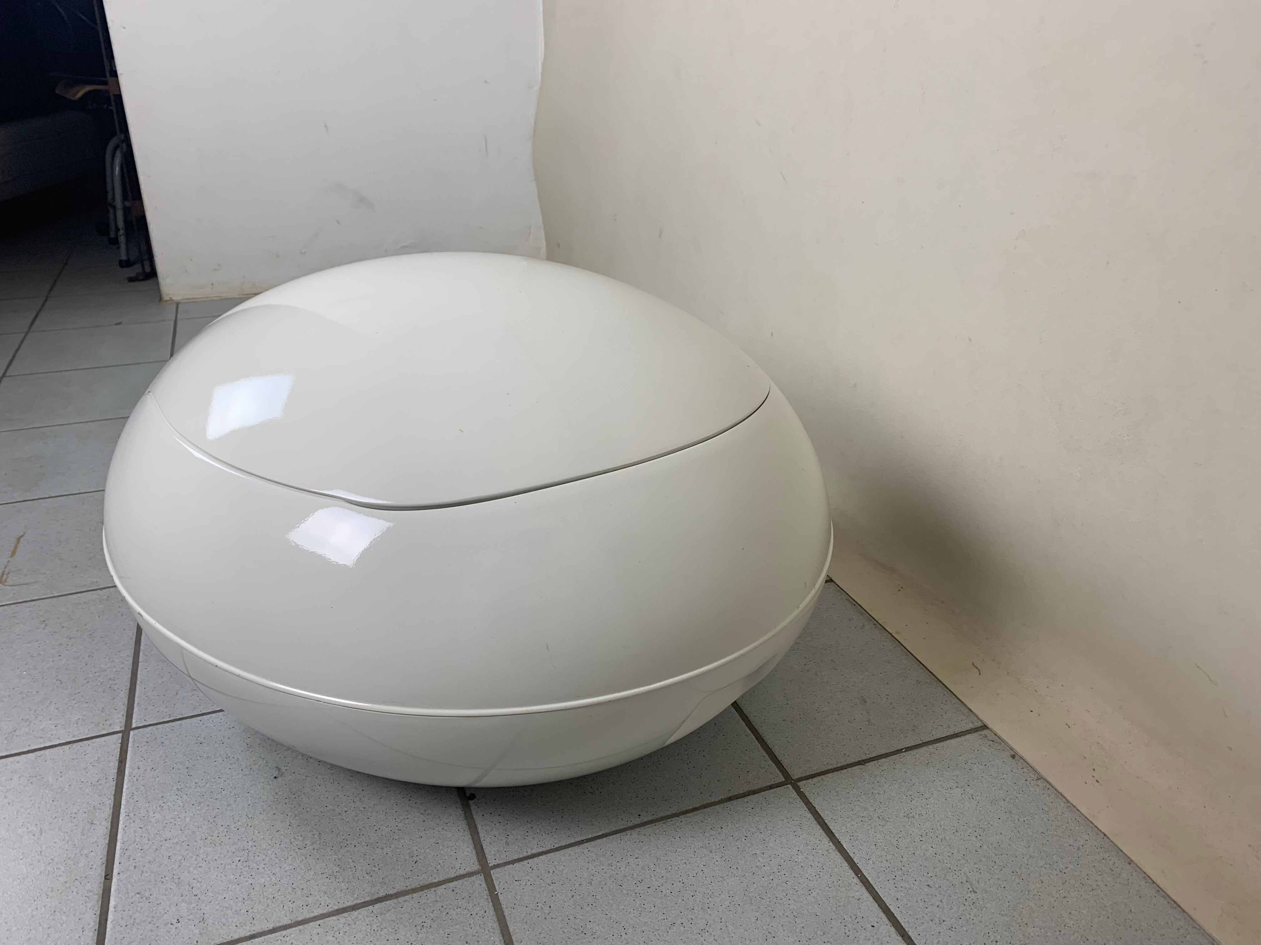 Peter Ghyczy - Ghyczy Novo - Ghyzcy Garden Egg