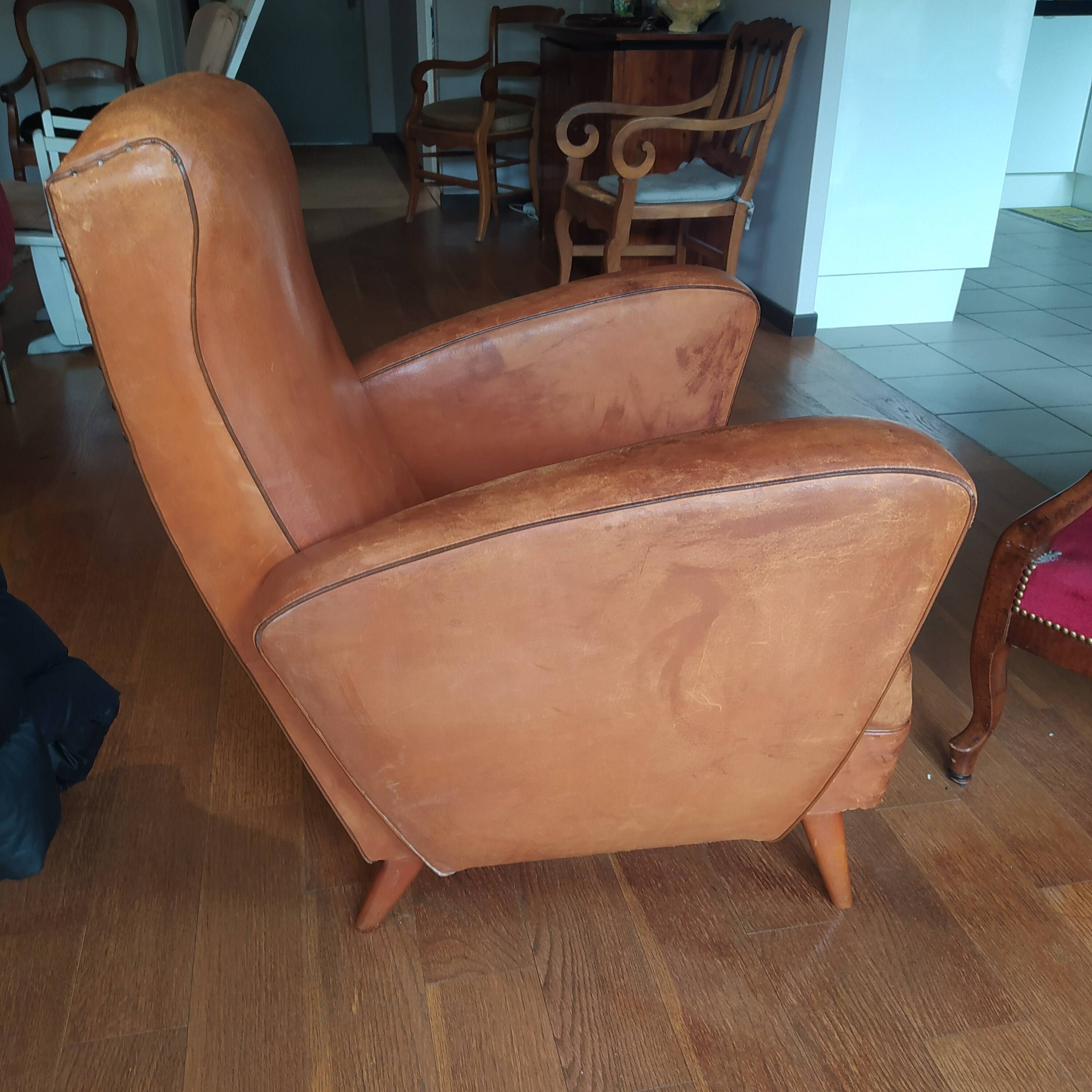 Leather club chair 1950/1960