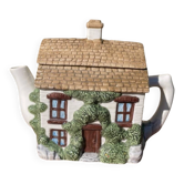 Théière barbotine cottage anglais